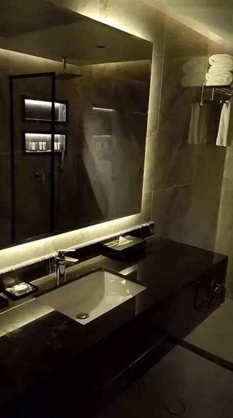 Bathroom in Sedra Global Hotel, Madinah