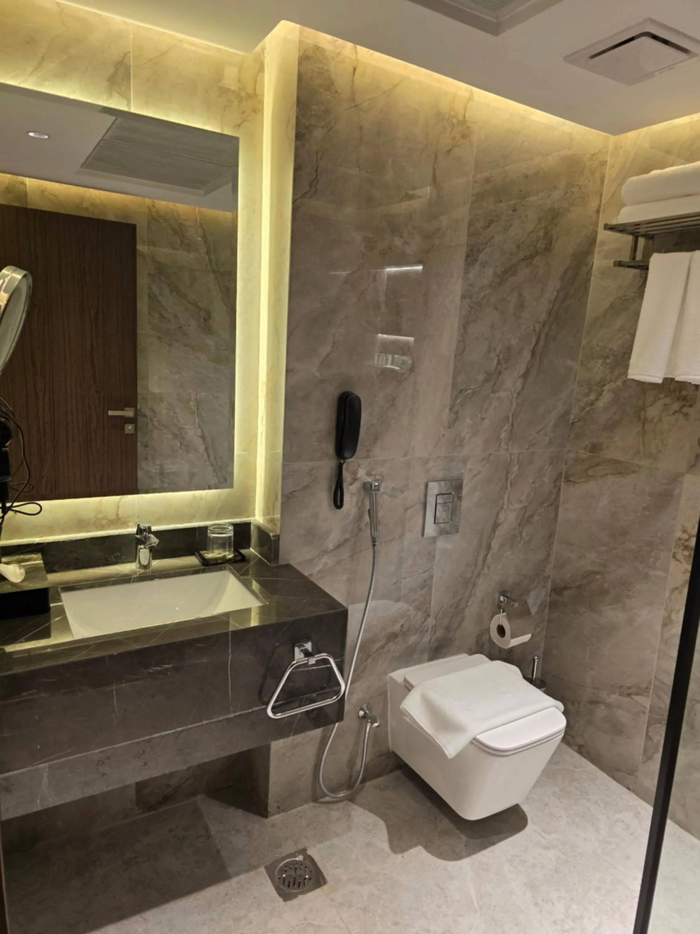 Bathroom in Sedra Global Hotel, Madinah