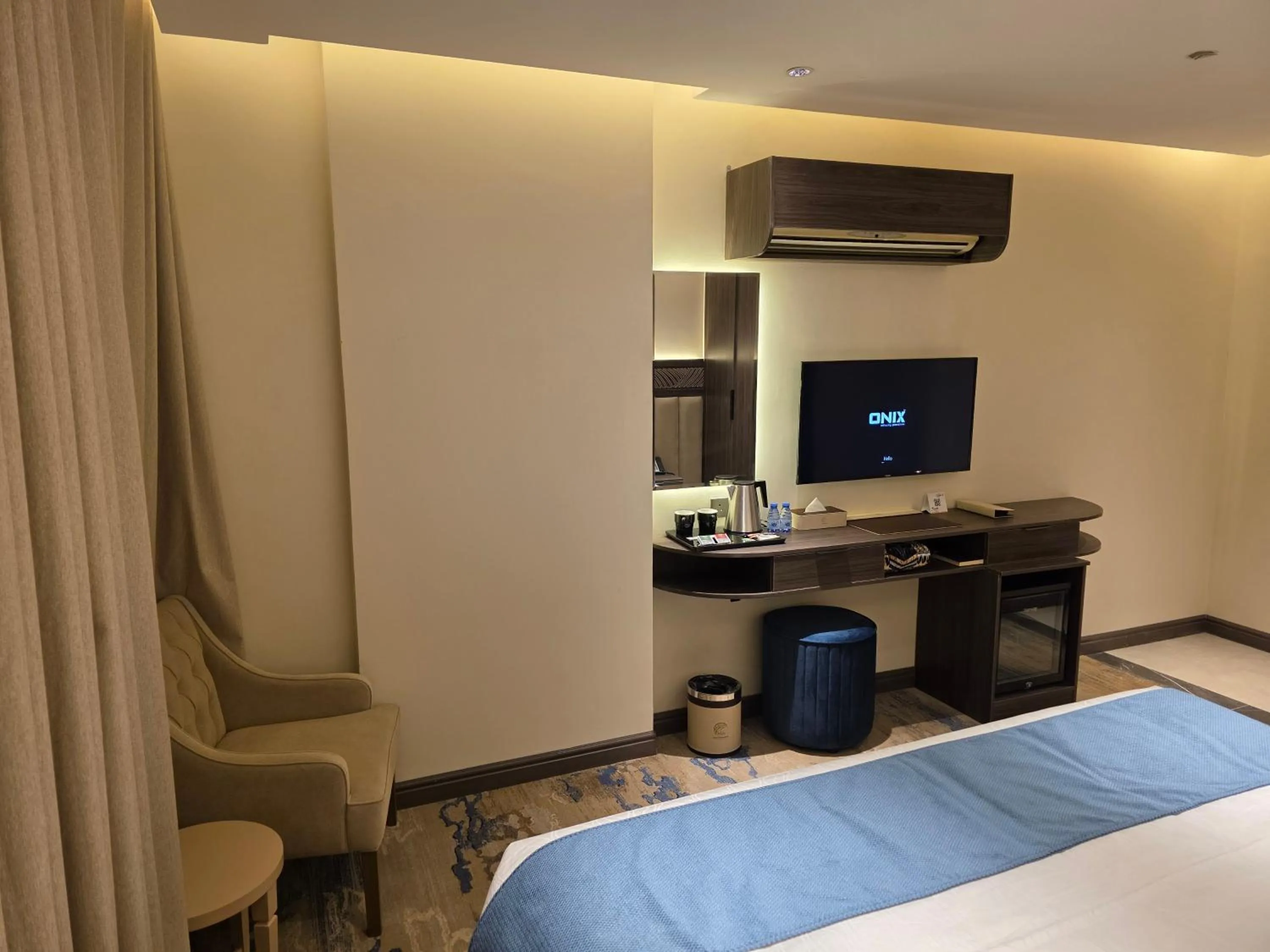 Bedroom, Bed in Sedra Global Hotel, Madinah