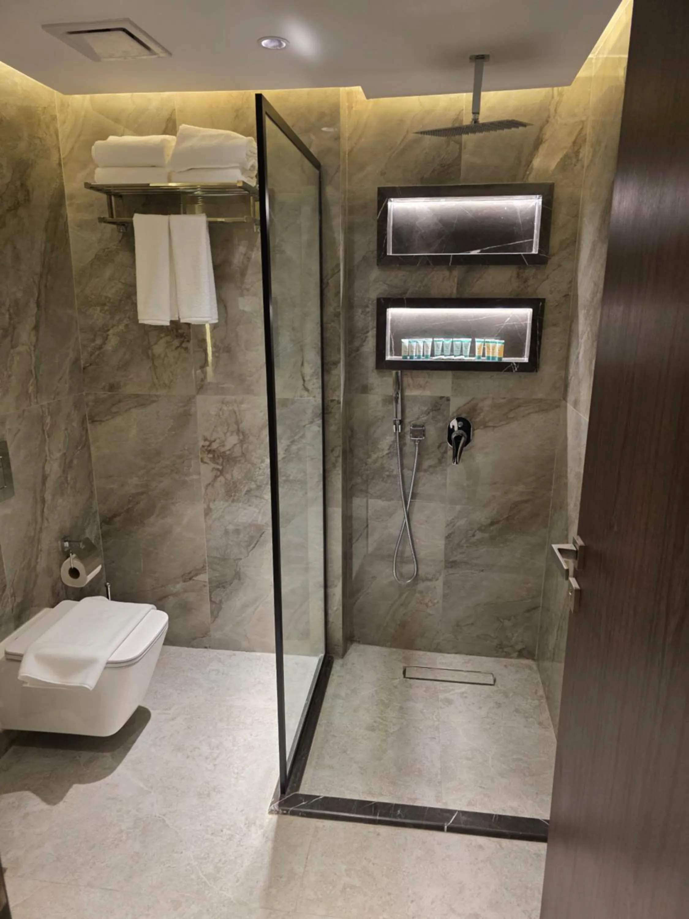 Shower in Sedra Global Hotel, Madinah