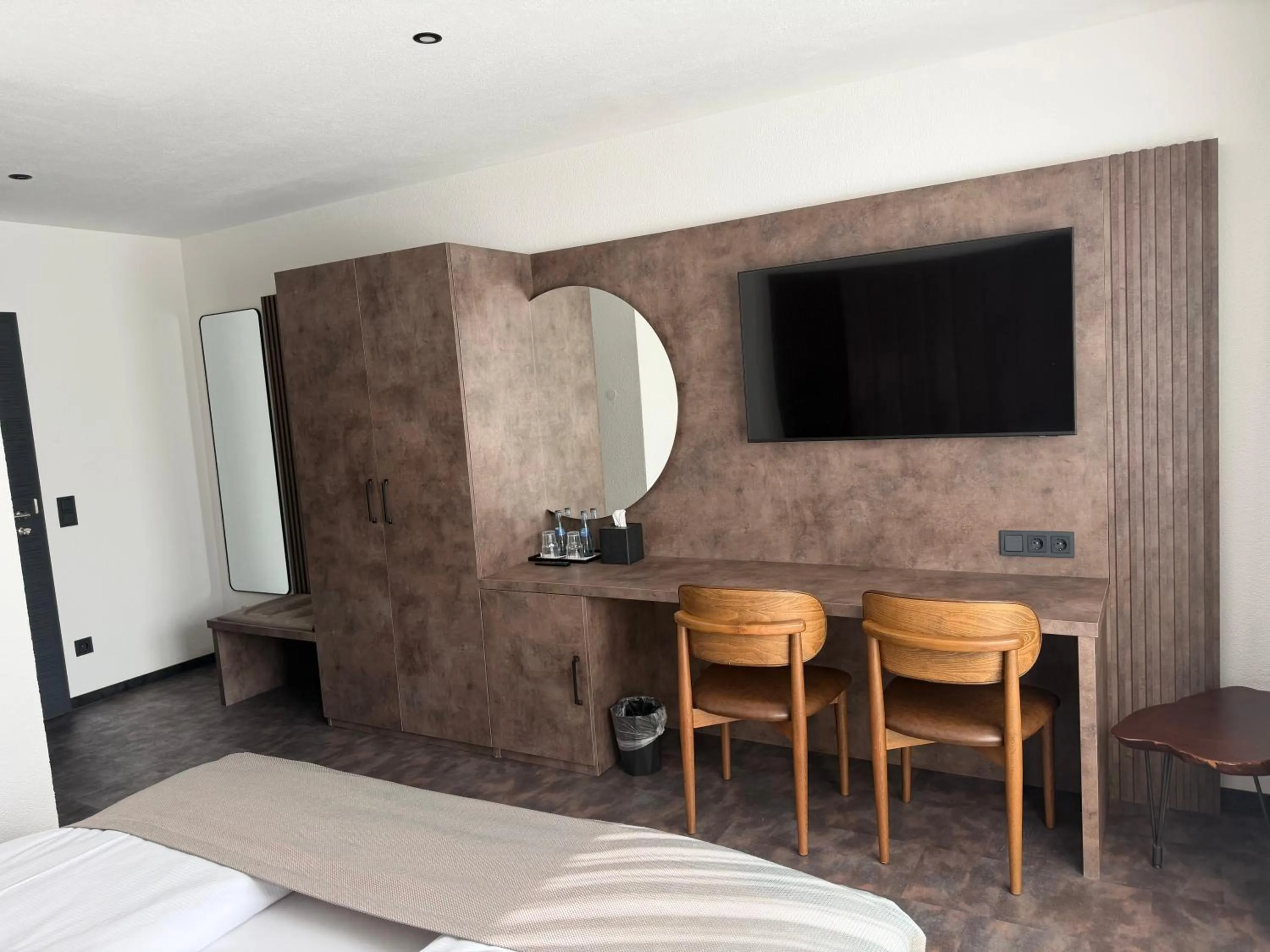 TV and multimedia, Bed in JG Hotel & Restaurant Antoniergasse