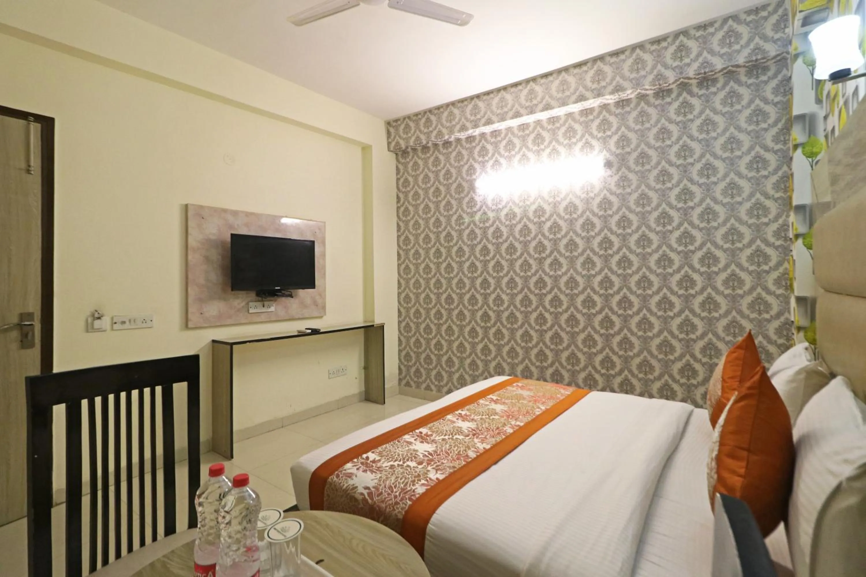 Bed in Smart Signature Hotel