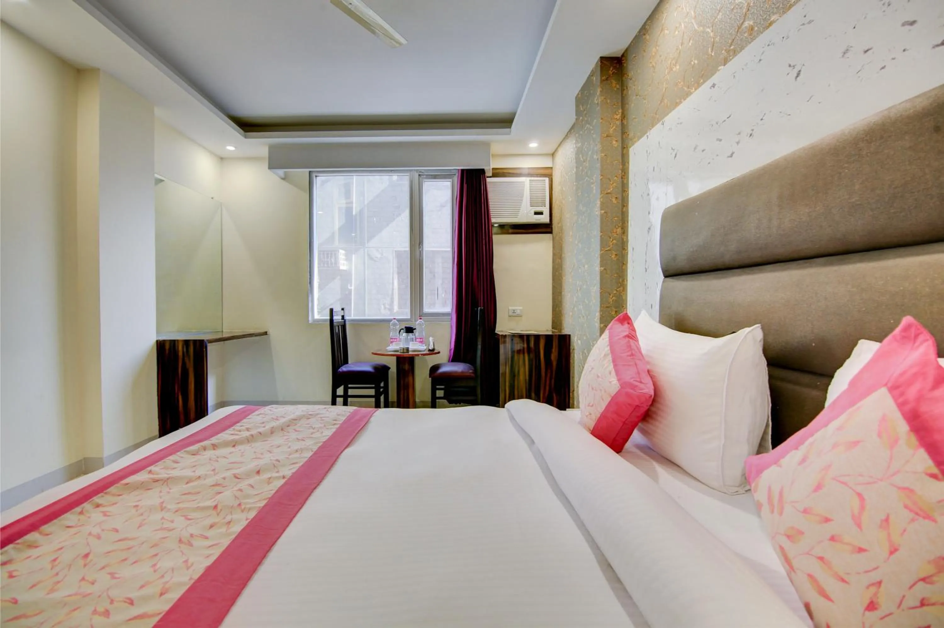 Bed in Smart Signature Hotel