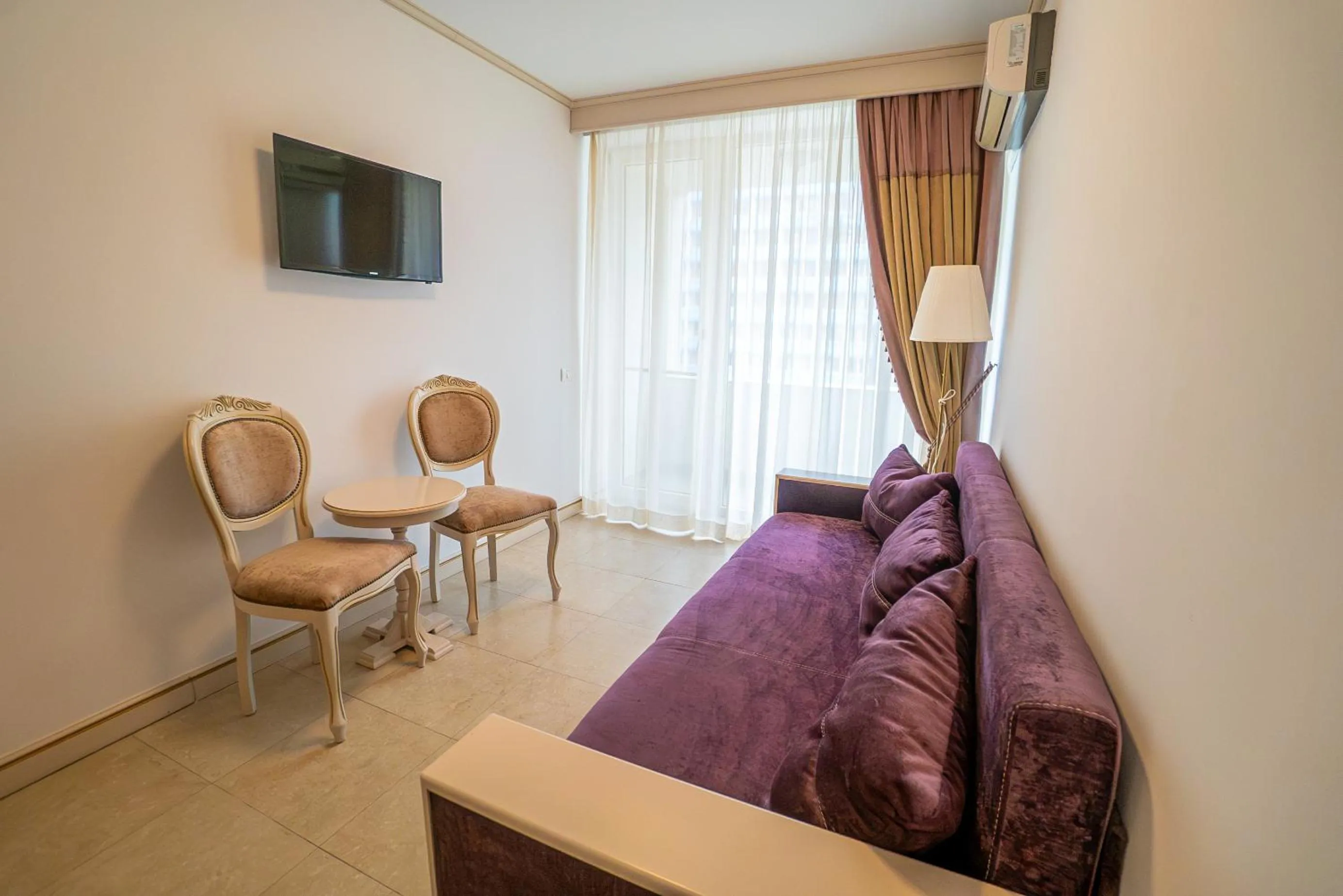 TV and multimedia in Hotel Sulina International