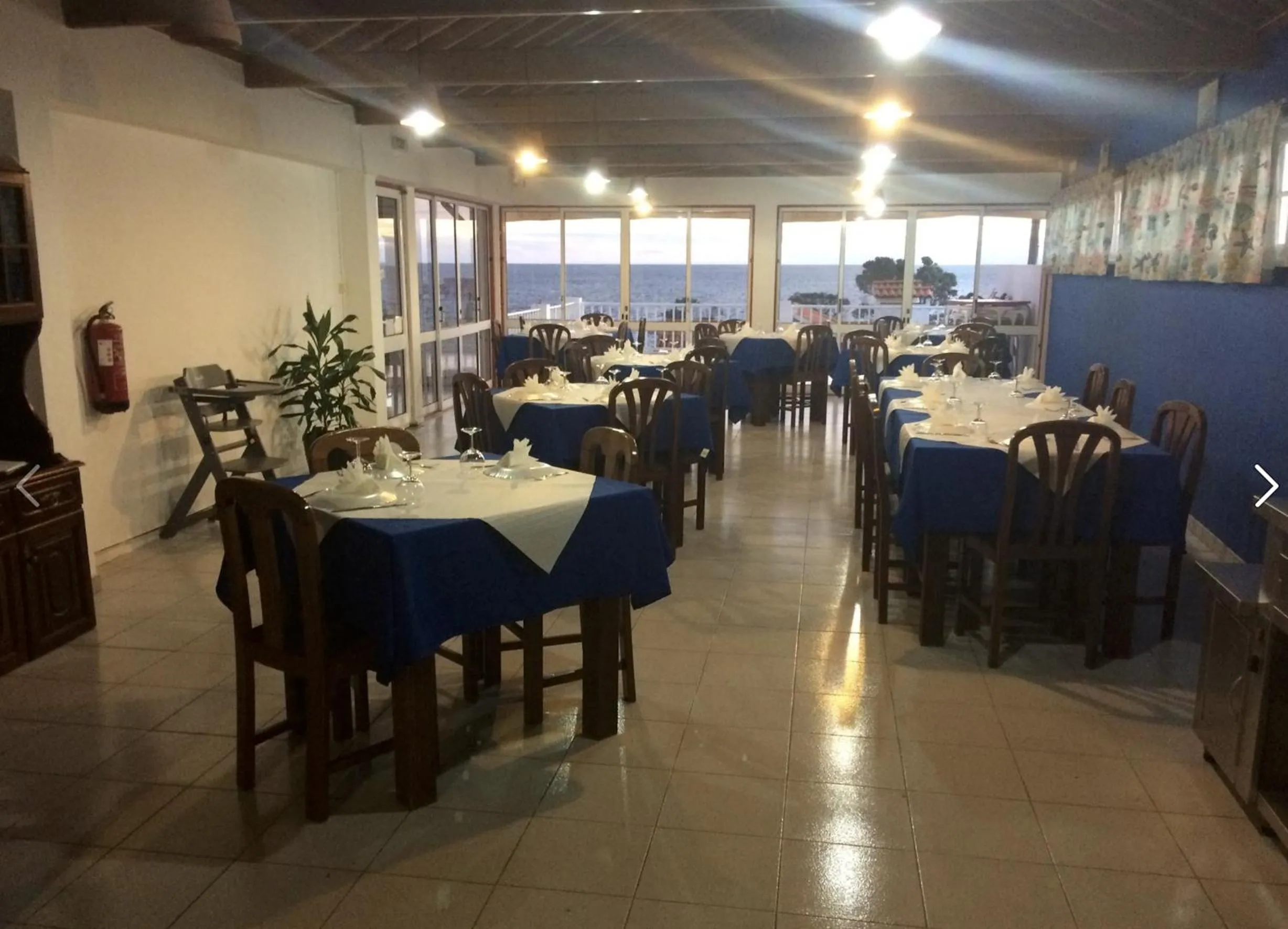 Restaurant/places to eat in Residencias Varadouro