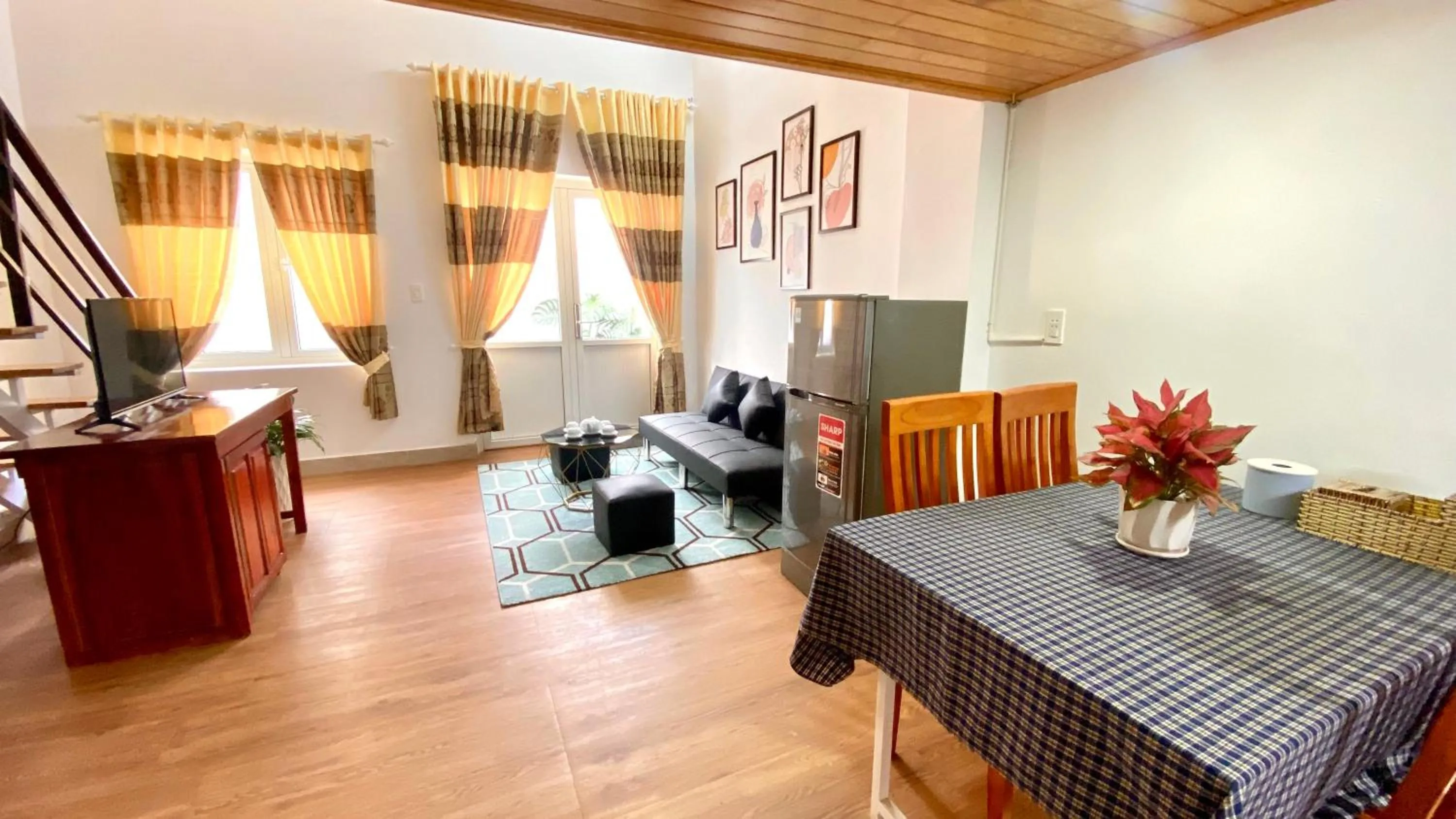 Living room in Lê Mùi Hotel - Apartment