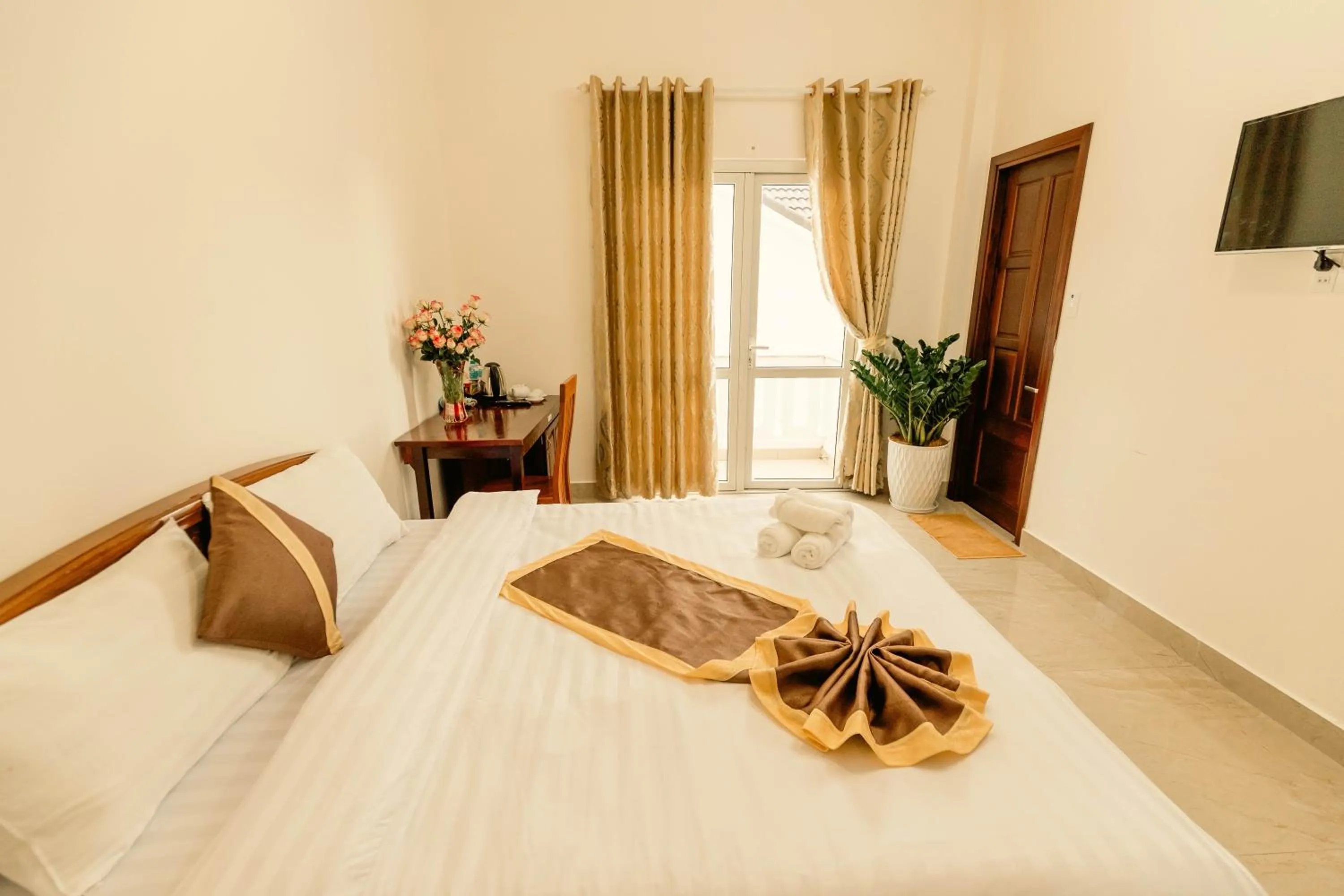 Bed in Lê Mùi Hotel - Apartment