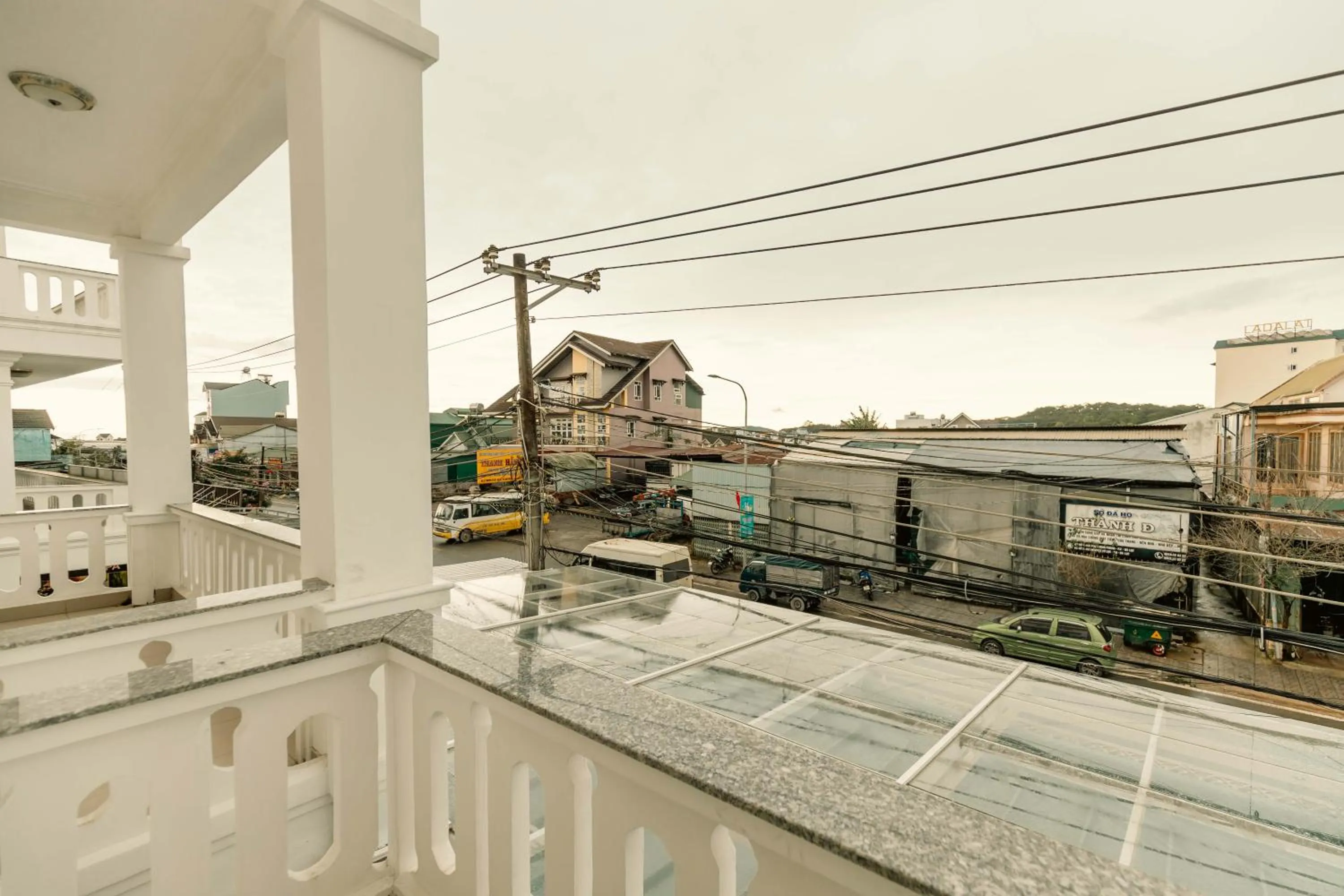 Property building in Lê Mùi Hotel - Apartment