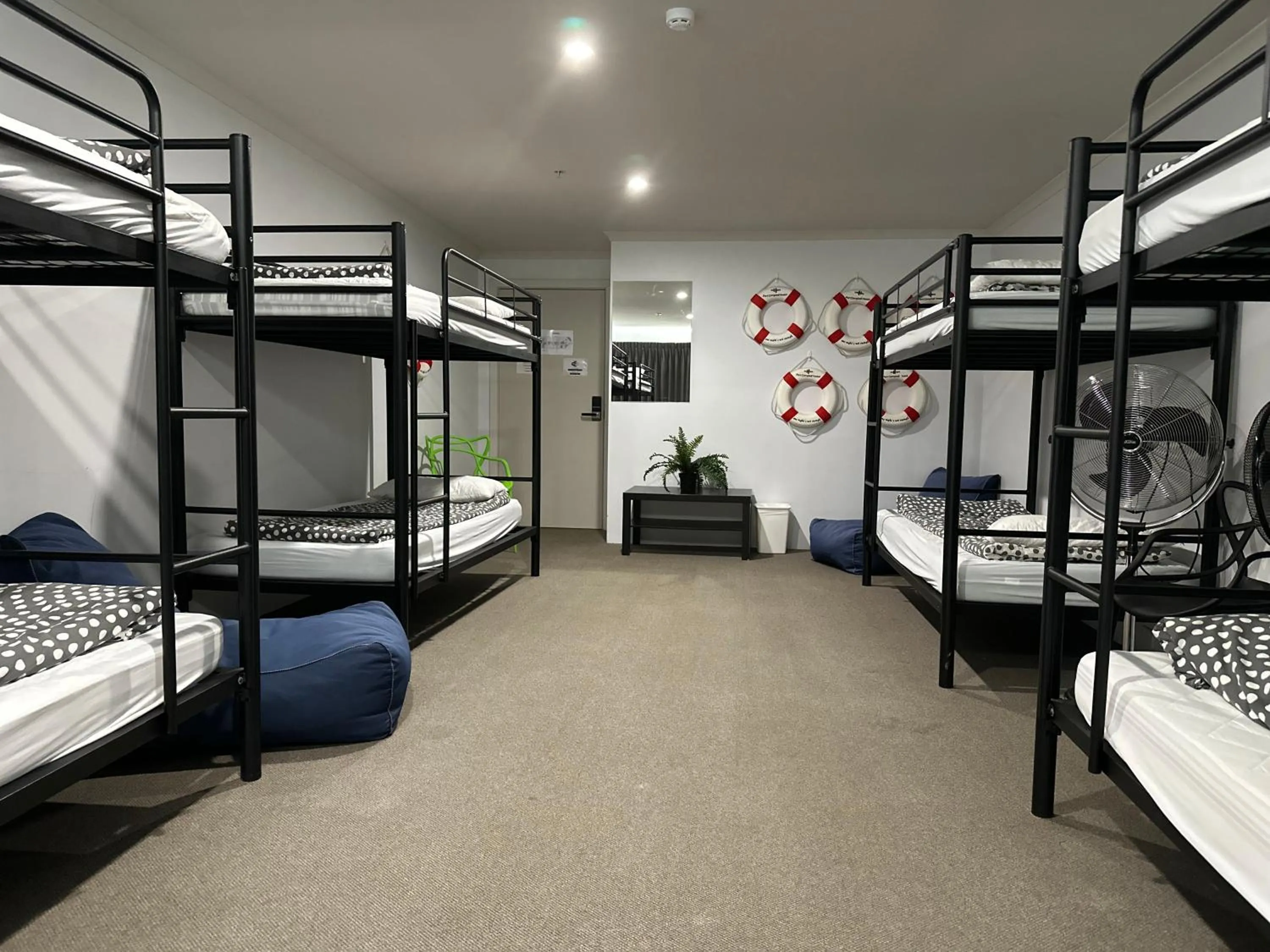 Photo of the whole room, Bed in Sow and Piglets Guesthouse