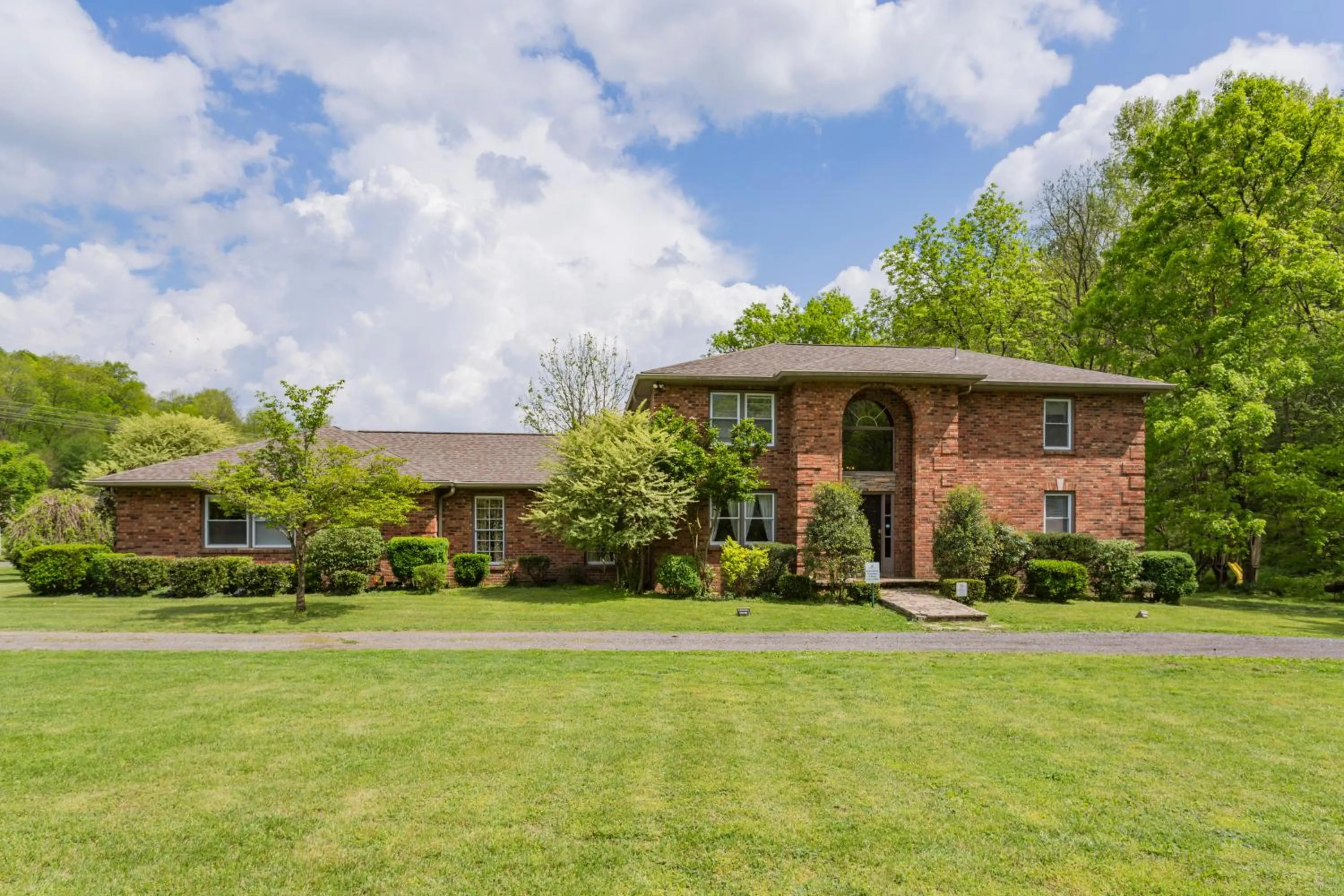 Facade/entrance in Brenda Lee History 2BR Villa Pool Hot Tub