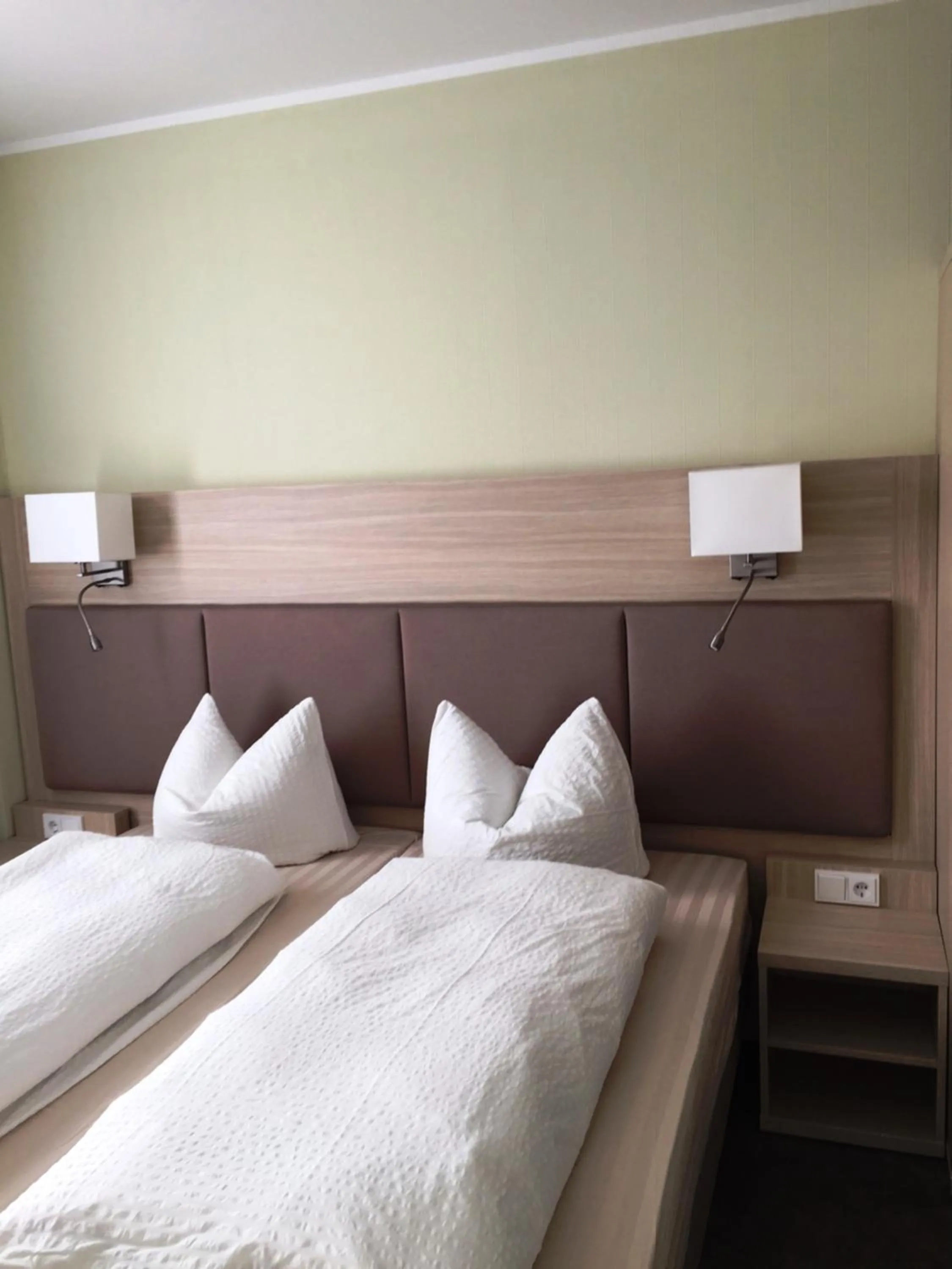 Bed in Hotel Restaurant Mirena