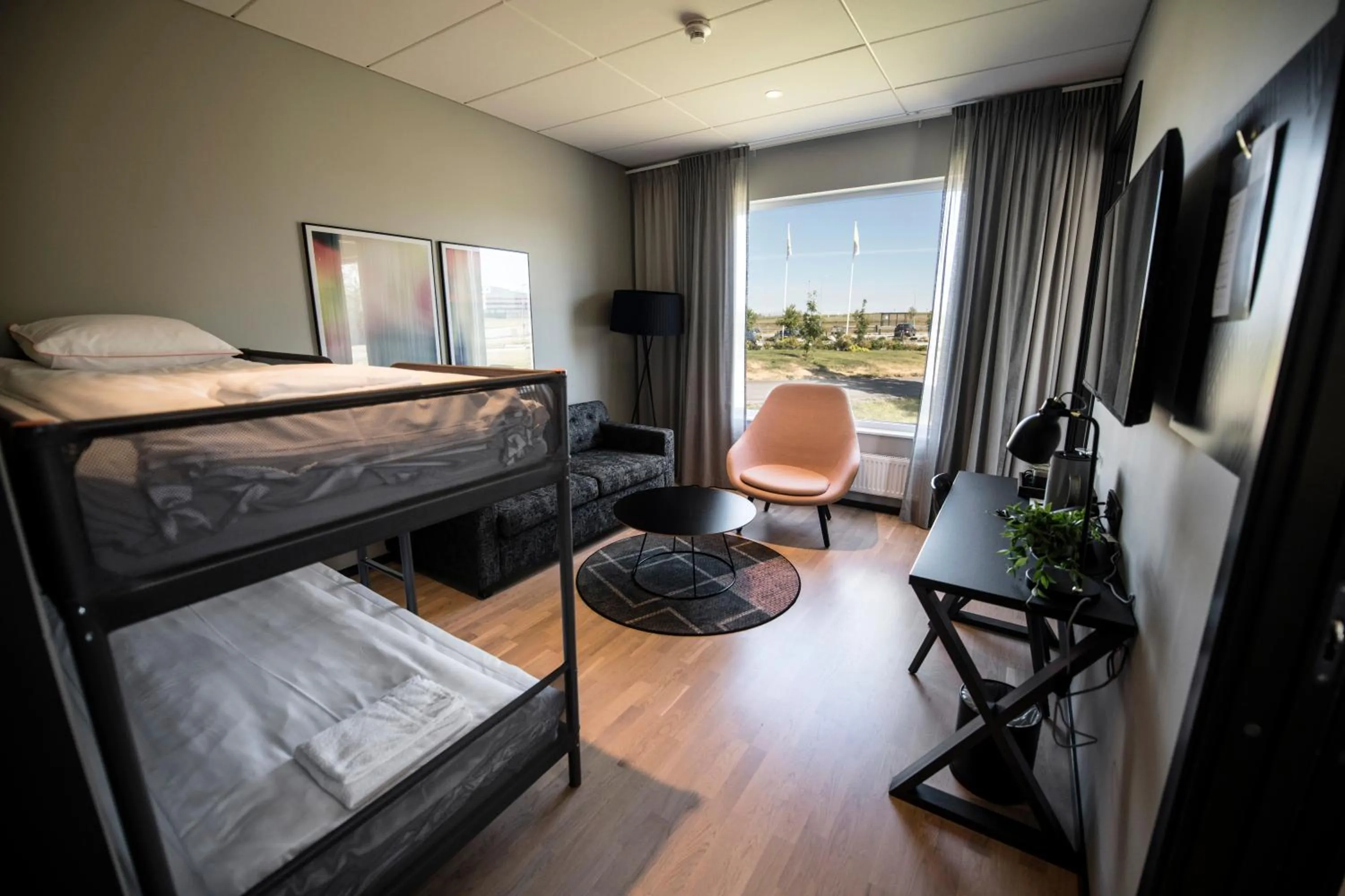 Living room, Bed in Frösö Park Hotel