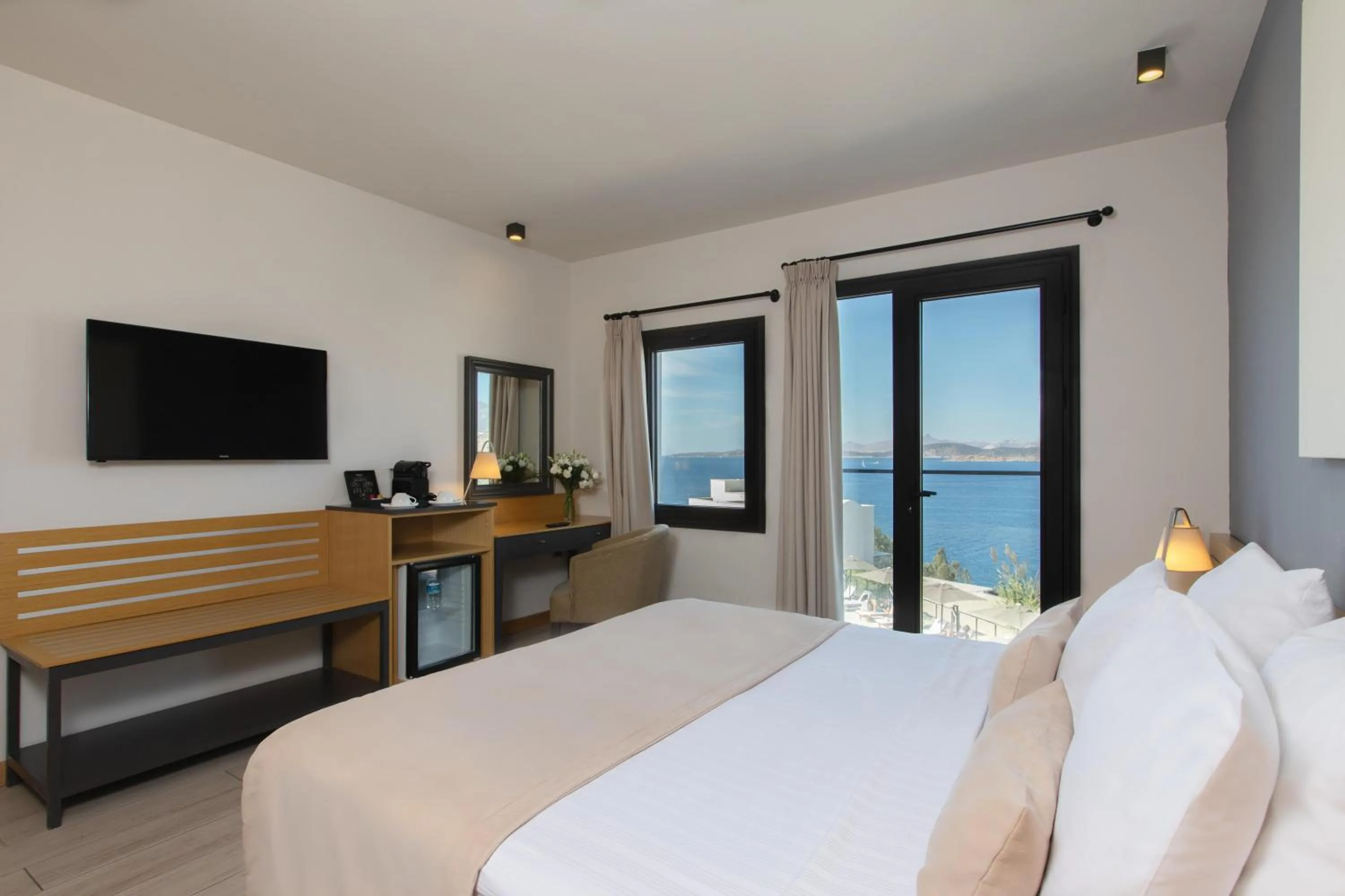 Photo of the whole room in Senses Hotel - Adults Only