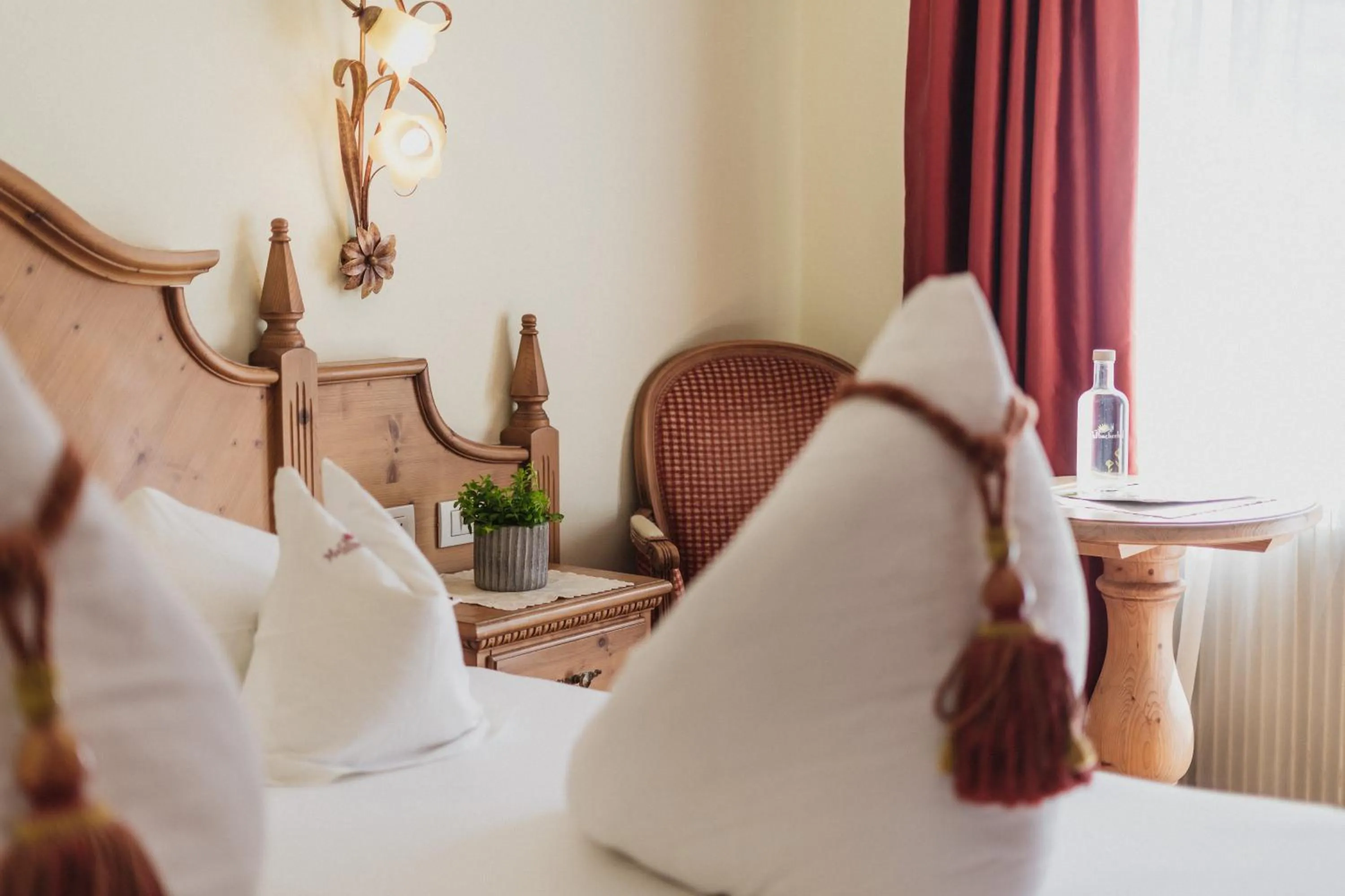 Photo of the whole room, Bed in Hotel Mühlbacherhof