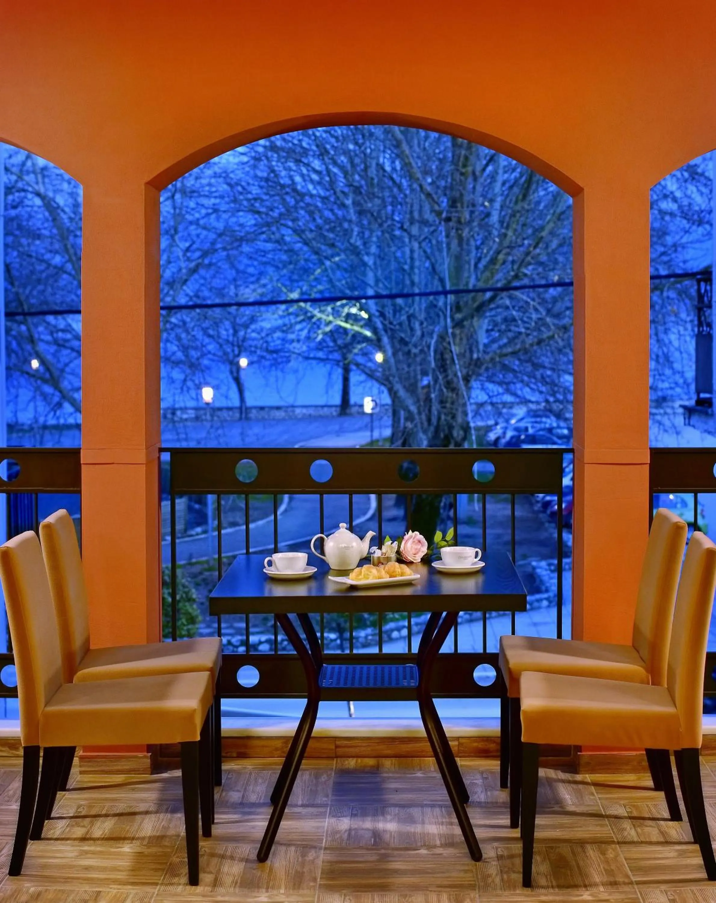 Restaurant/places to eat in Z Inn Ioannina