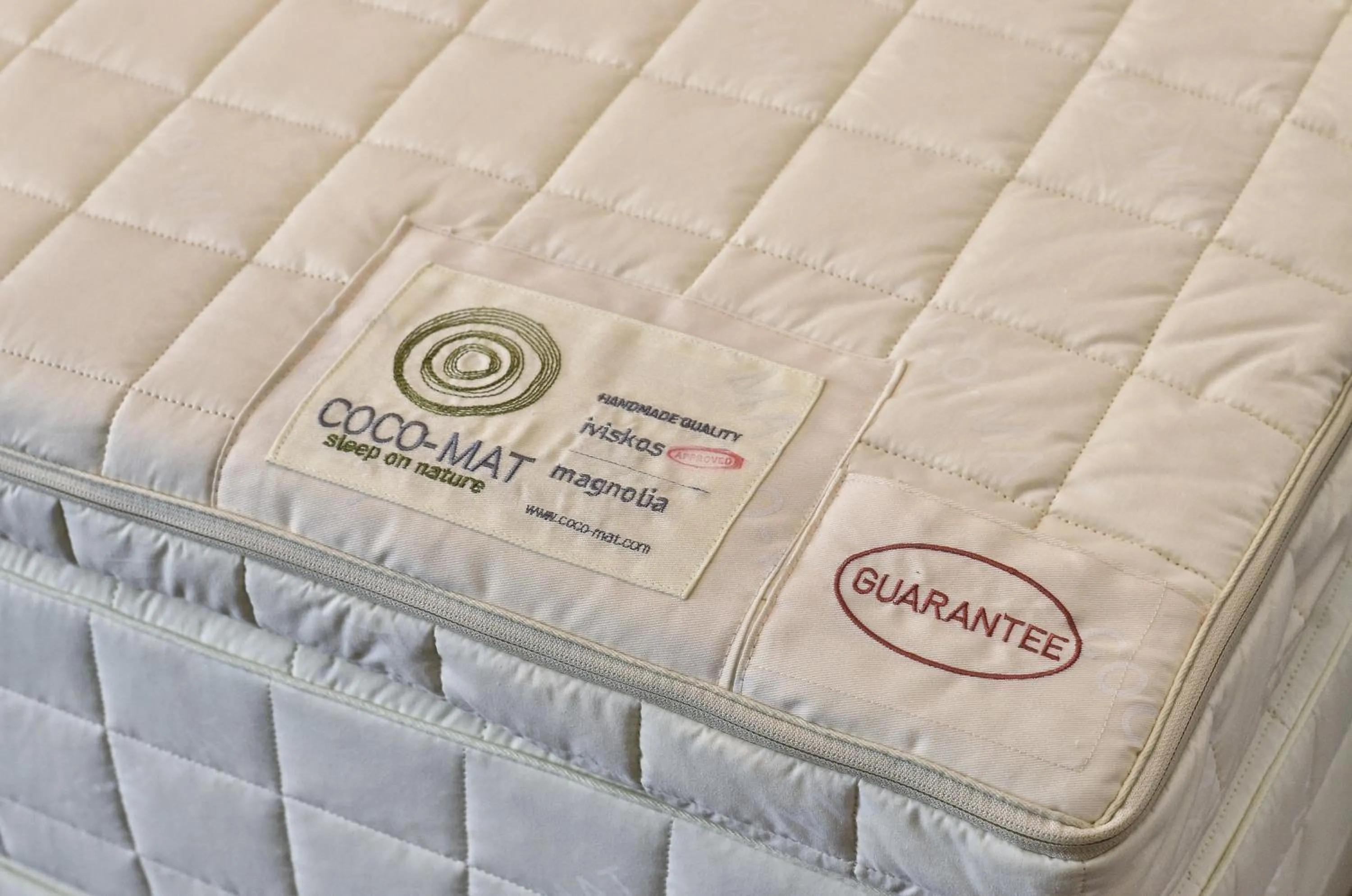 Bed in Z Inn Ioannina