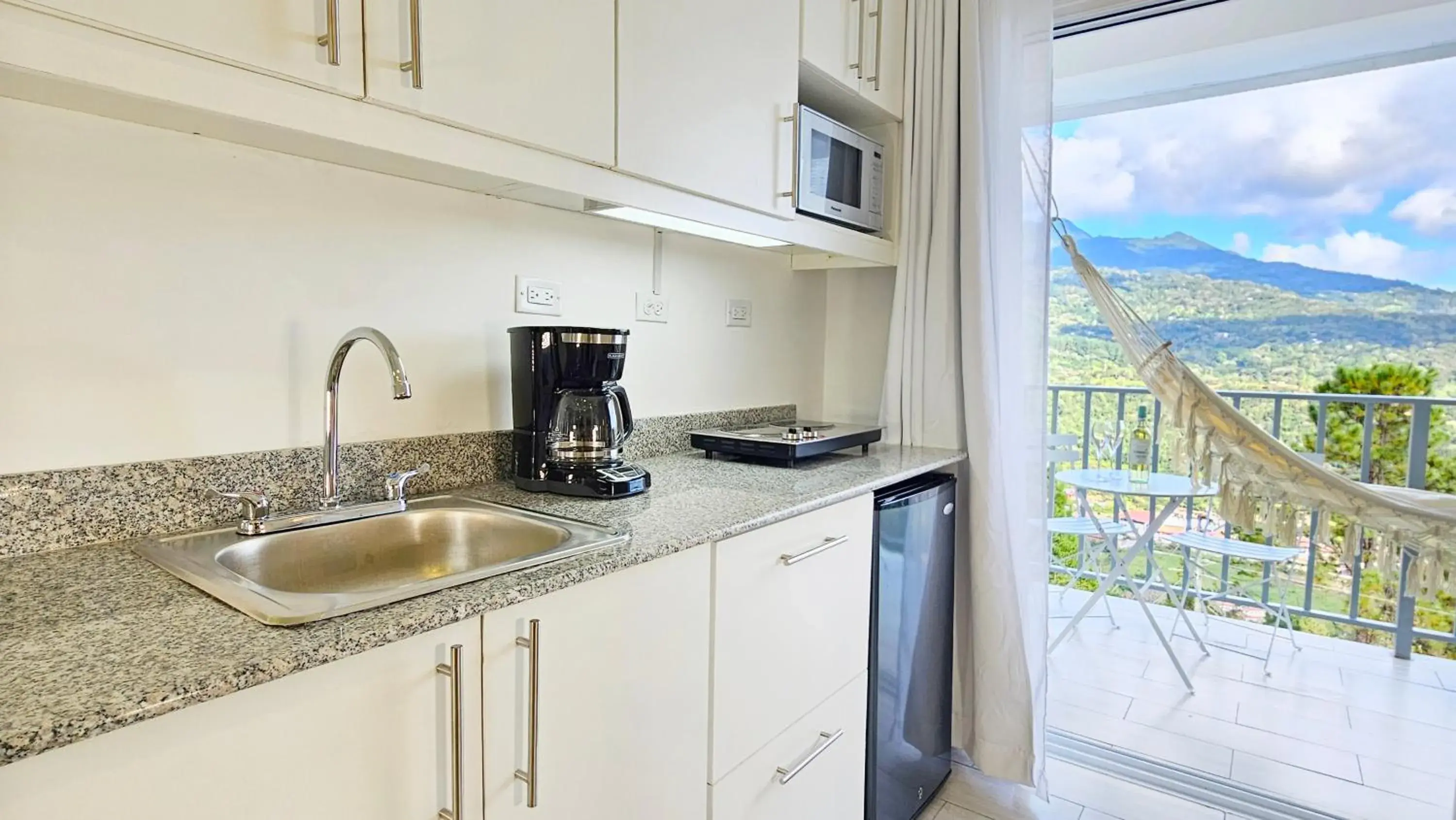 Studio with Garden View in Casa Reina by Villa Alejandro Studio with Garden View in Casa Reina by Villa Alejandro