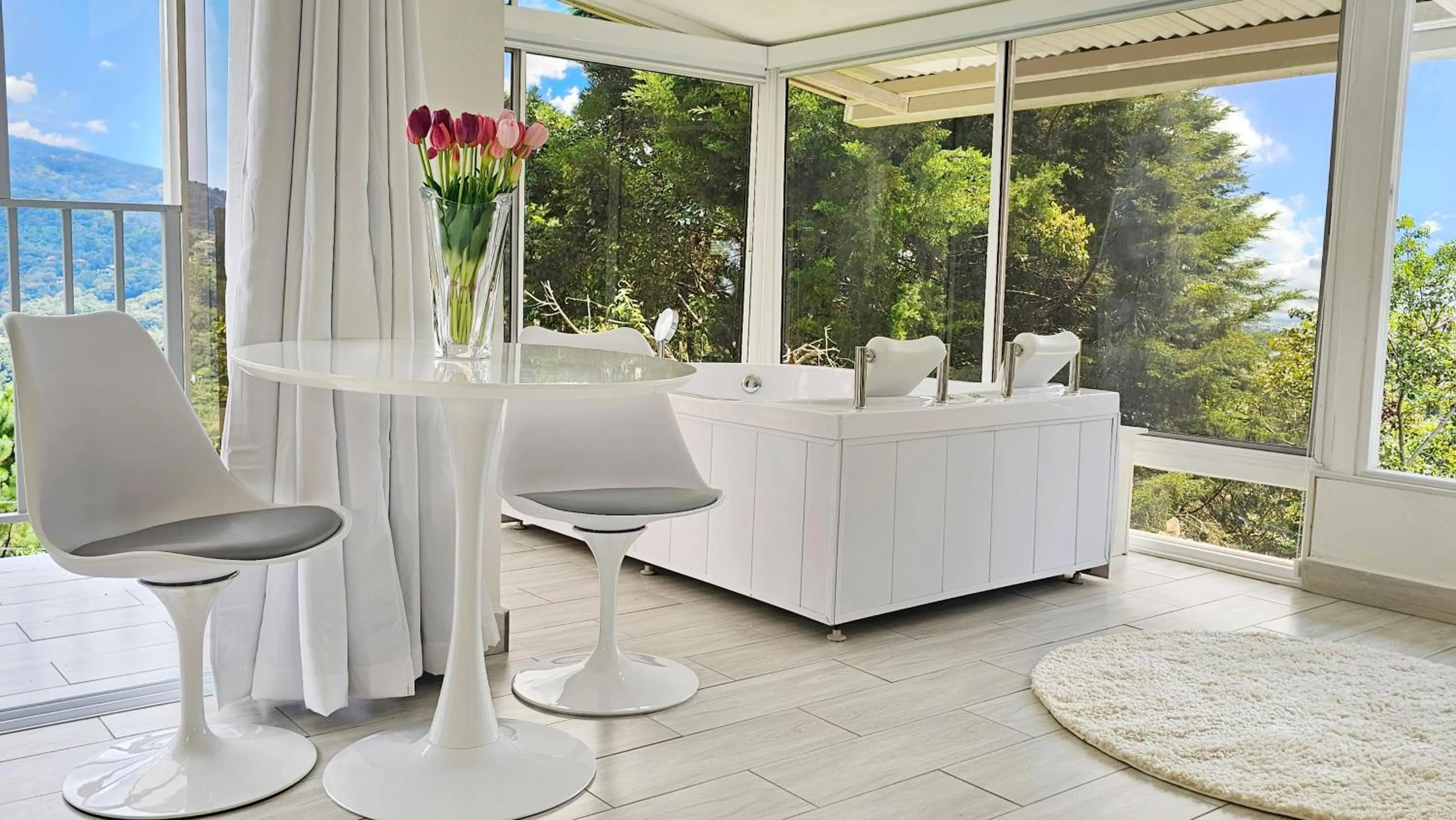 Garden in Casa Reina by Villa Alejandro