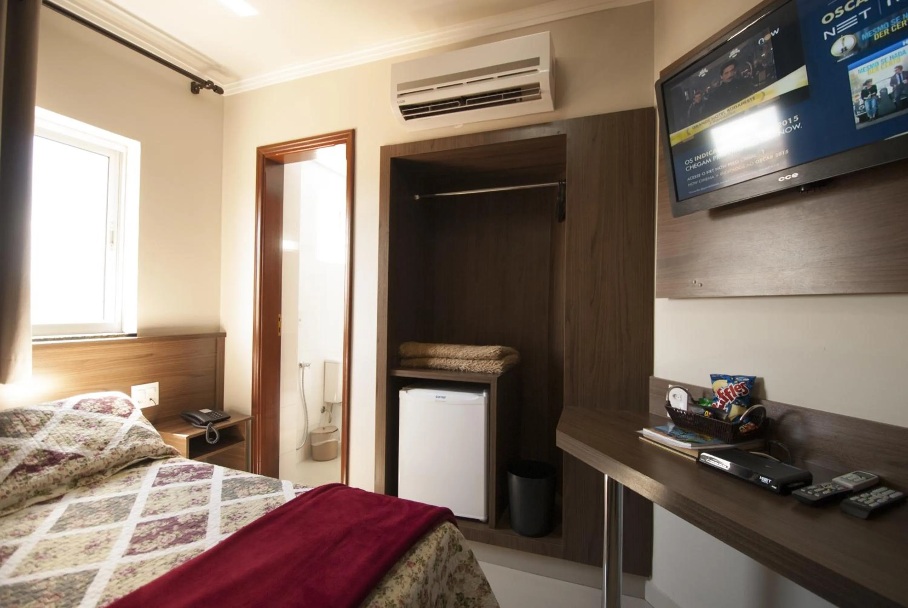 Photo of the whole room, Bed in JP Palace Hotel