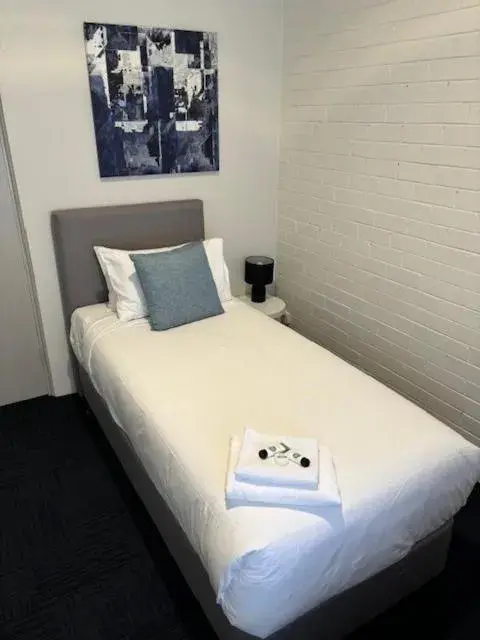 Single Room with Private Bathroom in Riverwood Hotel - Adults Only Single Room with Private Bathroom in Riverwood Hotel - Adults Only