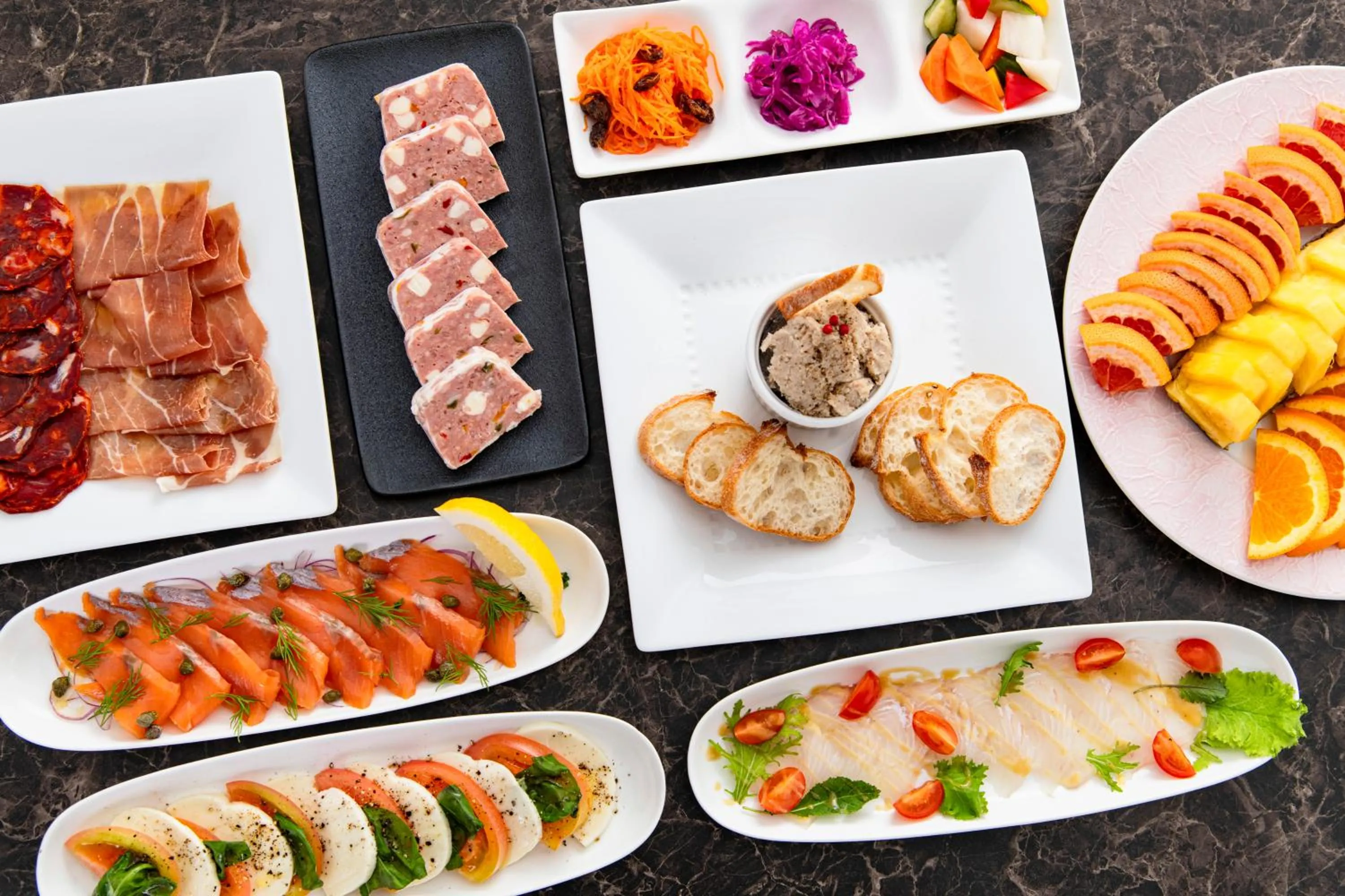 Restaurant/places to eat in UE Garden Resort