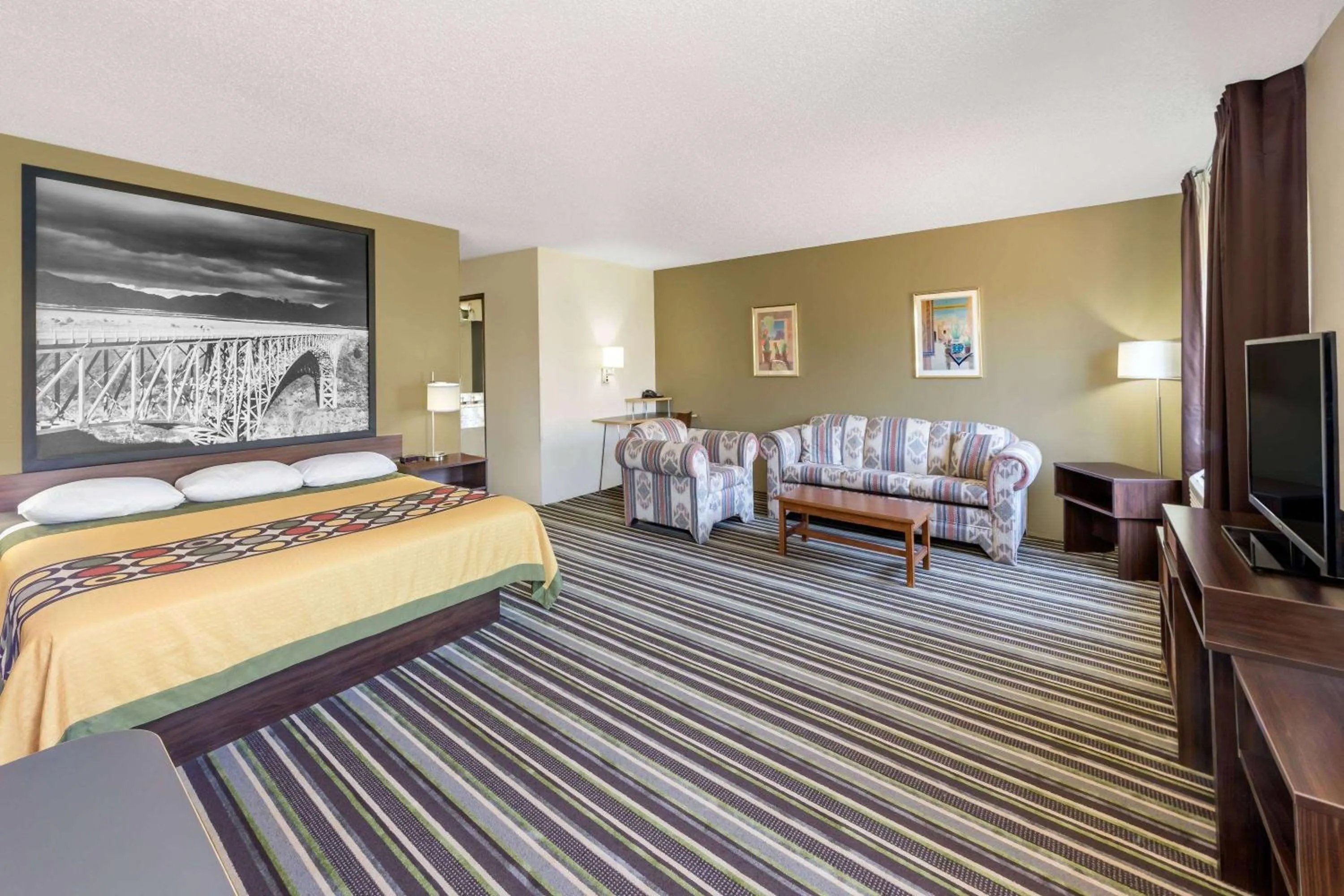Bed in Super 8 by Wyndham Roswell