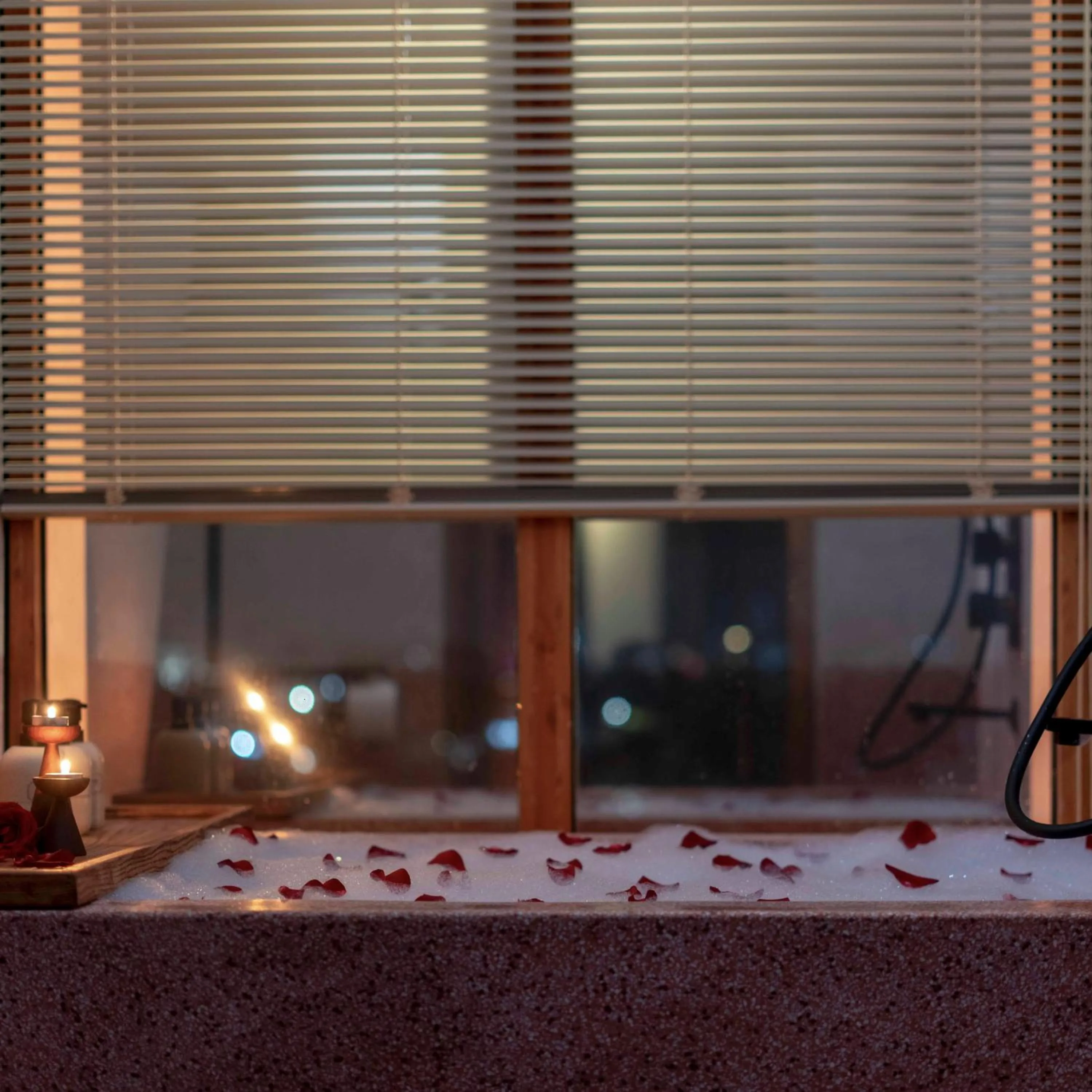 Hot Tub, Bed in The Pink Boutique Hotel