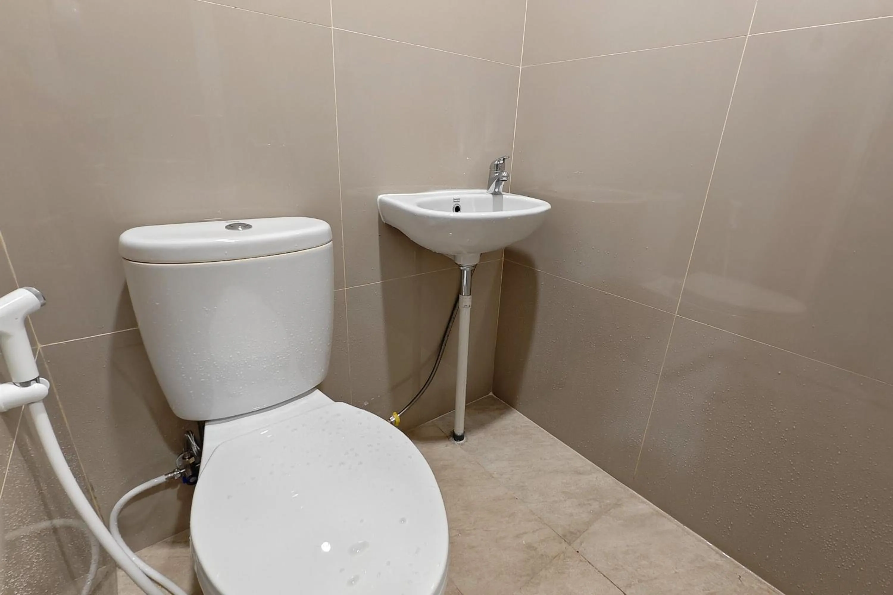Bathroom in Urbanview Green Lake Sunter Residence