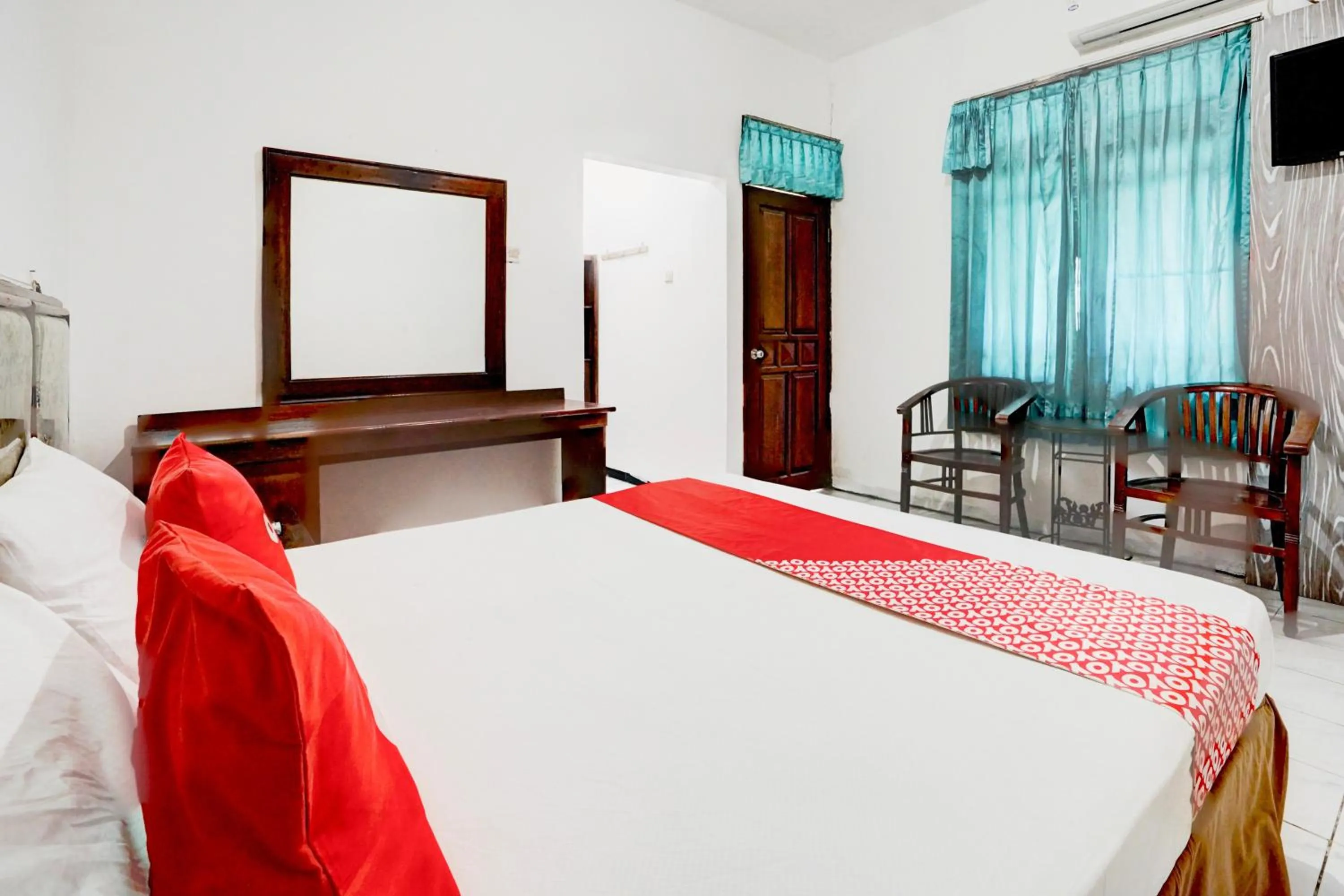 Bedroom, Bed in Hotel O Bungurasih Near Juanda International Airport Formerly Griya Waru Hotel