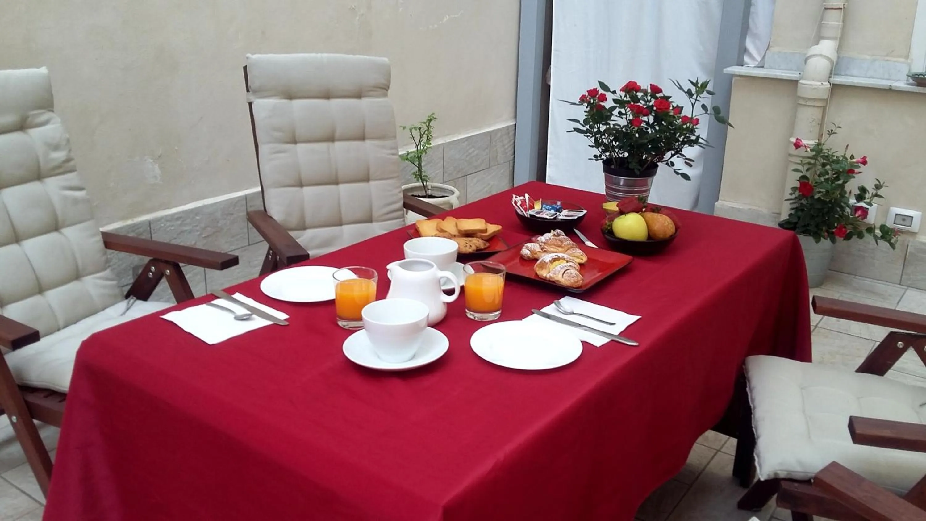 Italian breakfast in B&B Massimo Inn