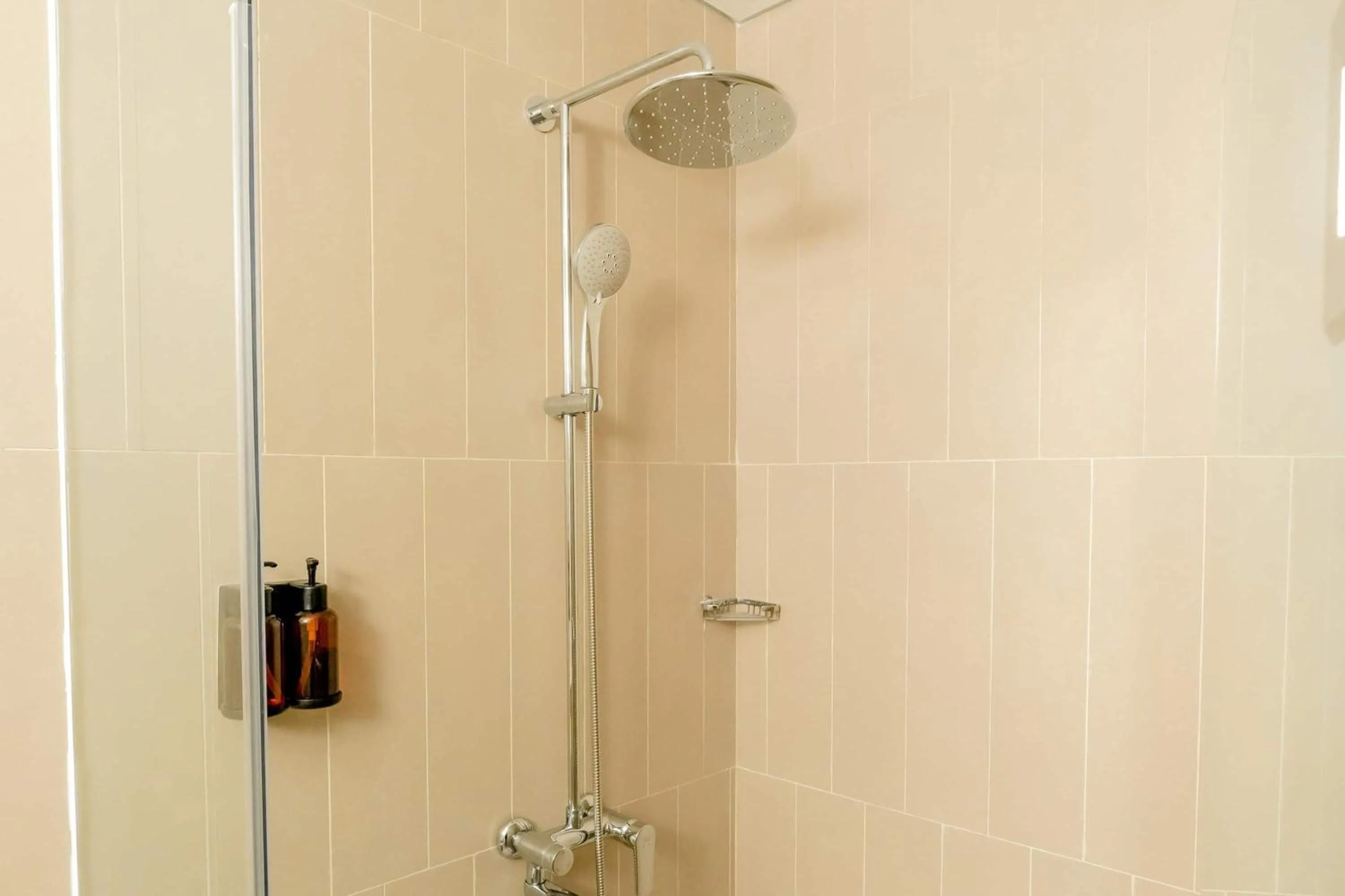 Bathroom in Howard Johnson By Wyndham Tangerang