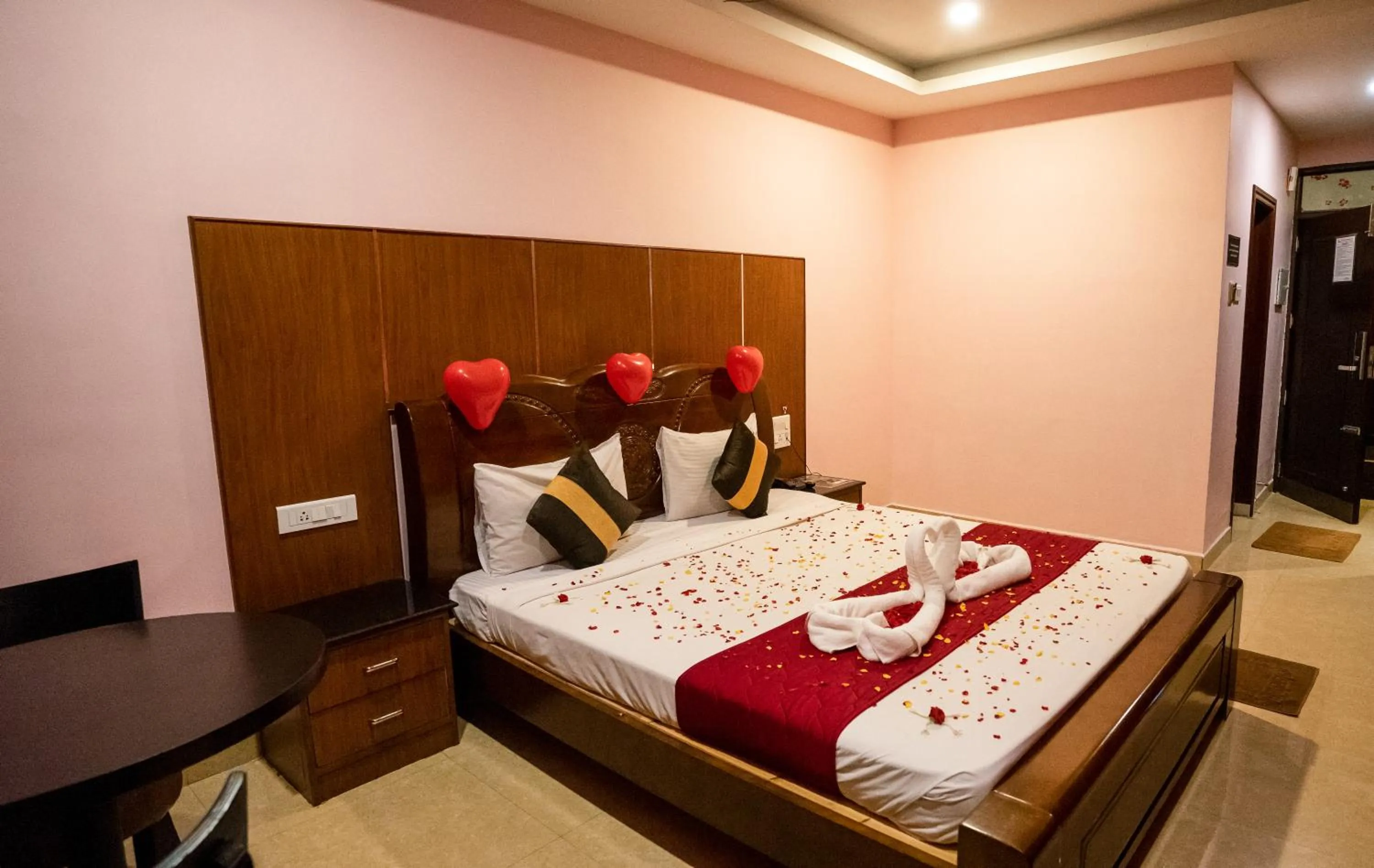 Bed in Sakthi River Resort