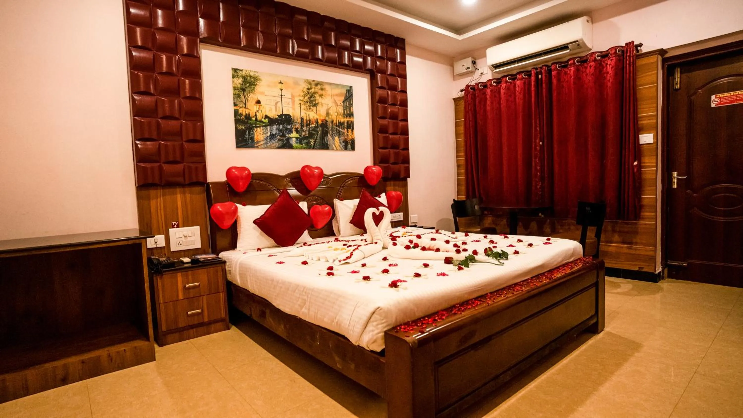 Bed in Sakthi River Resort