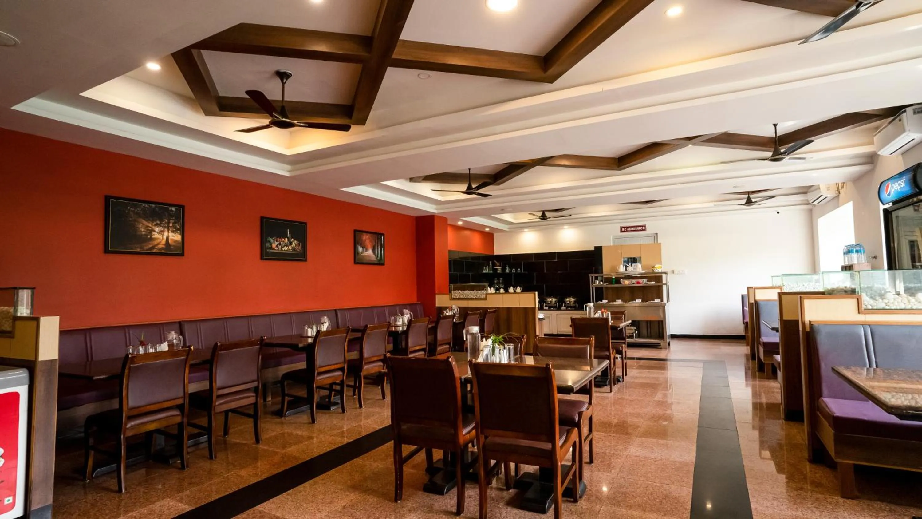 Restaurant/places to eat in Sakthi River Resort