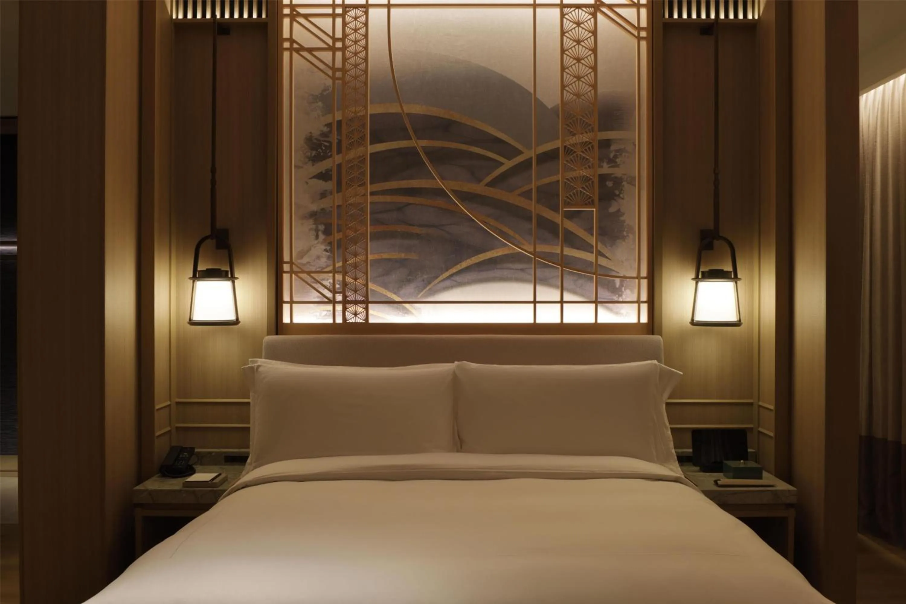 Bed in Waldorf Astoria Osaka