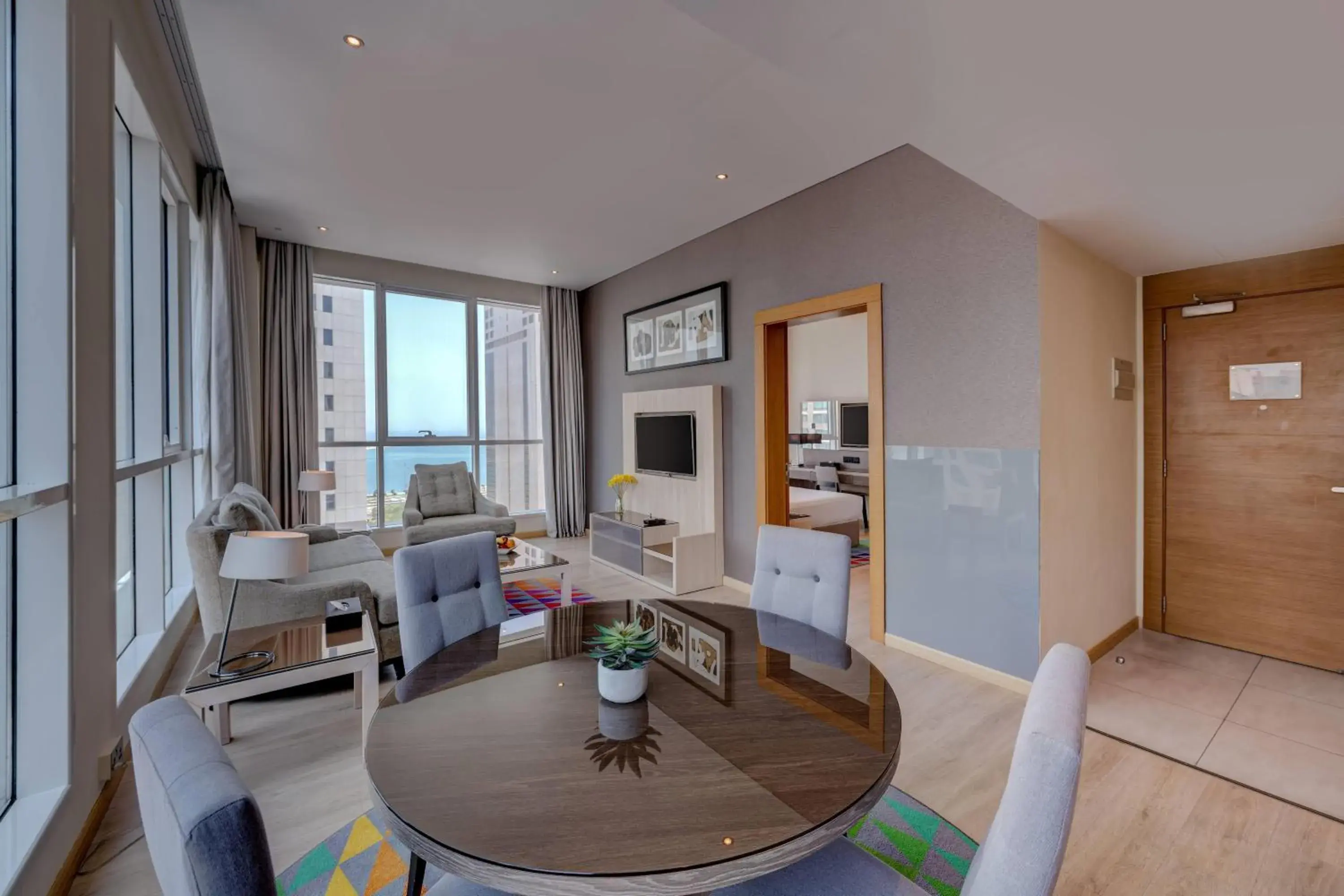 Executive Suite, 15% off F&B in TRYP by Wyndham Abu Dhabi City Center Executive Suite, 15% off F&B in TRYP by Wyndham Abu Dhabi City Center