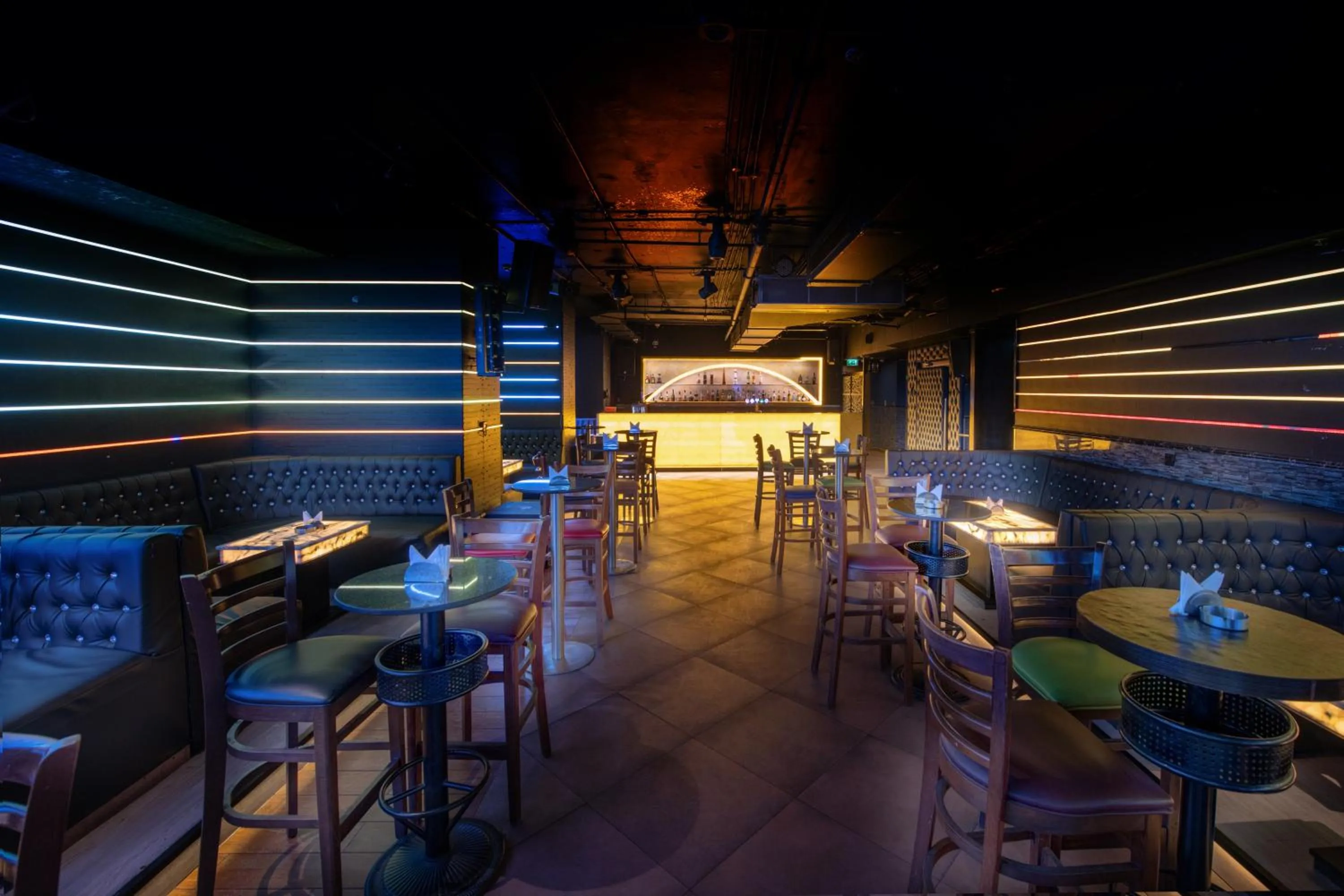 Lounge or bar in TRYP by Wyndham Abu Dhabi City Center