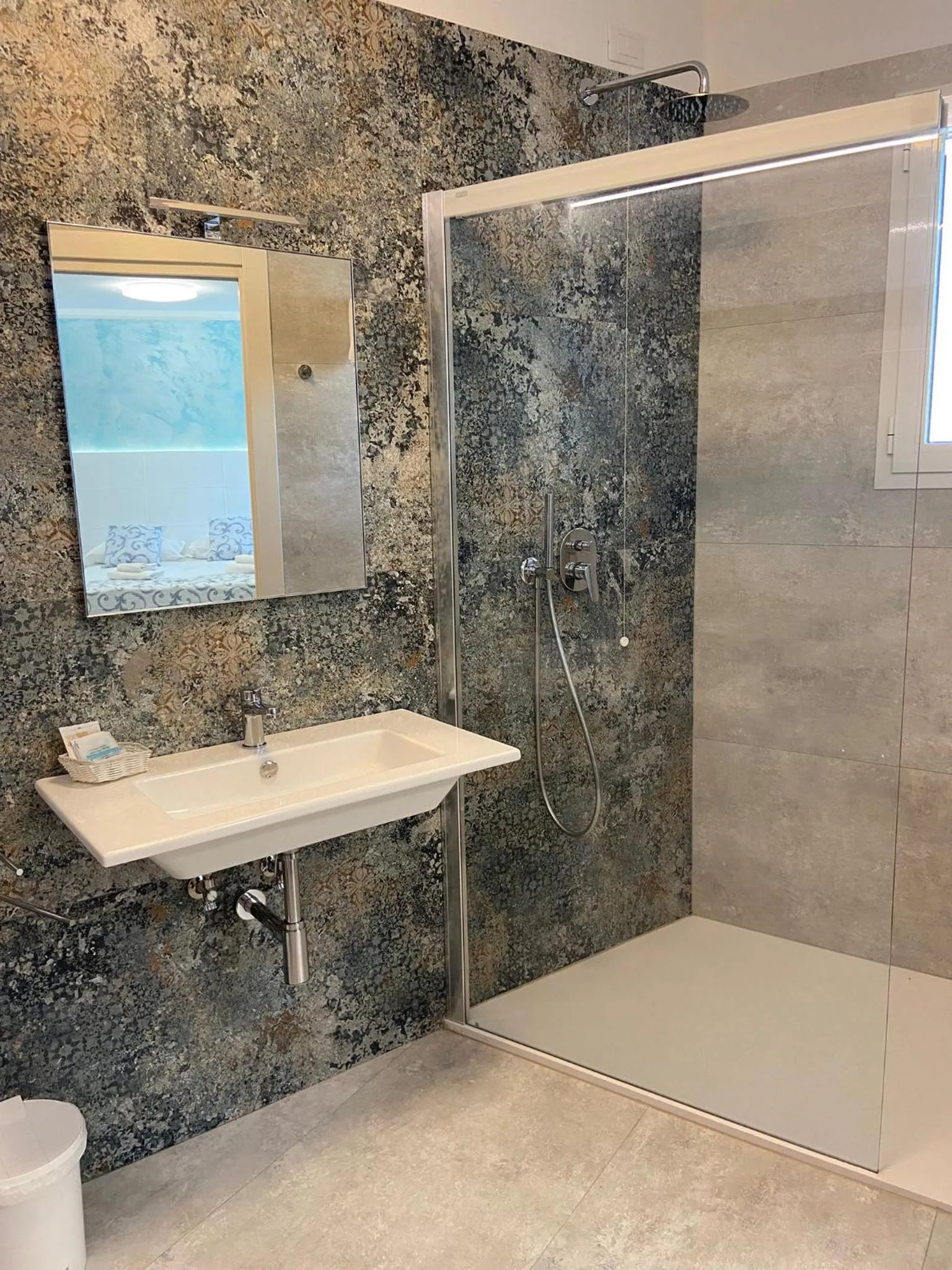 Bathroom in Hotel Bahia