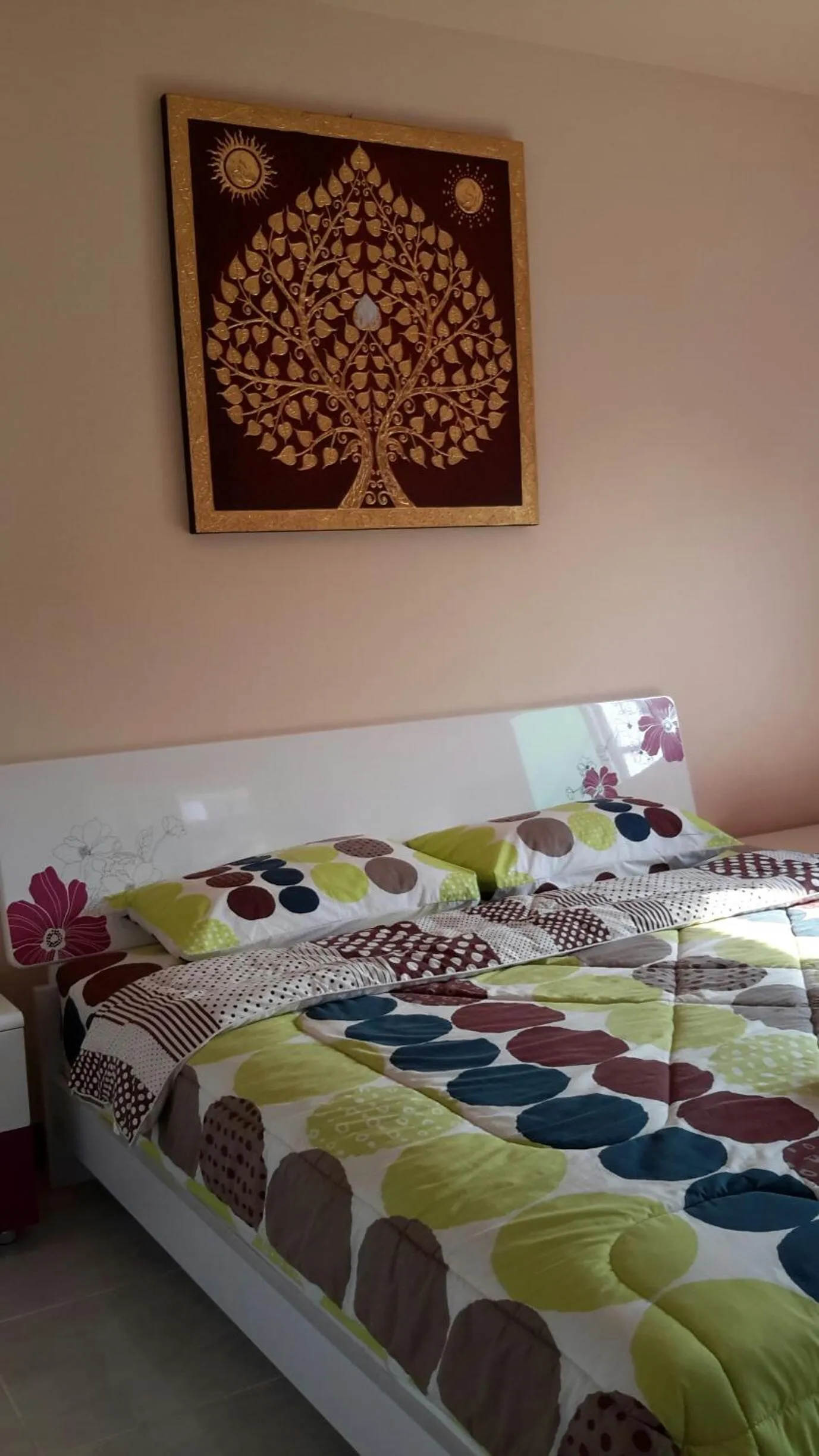 Bed in Donchai House Guest House& Cafe