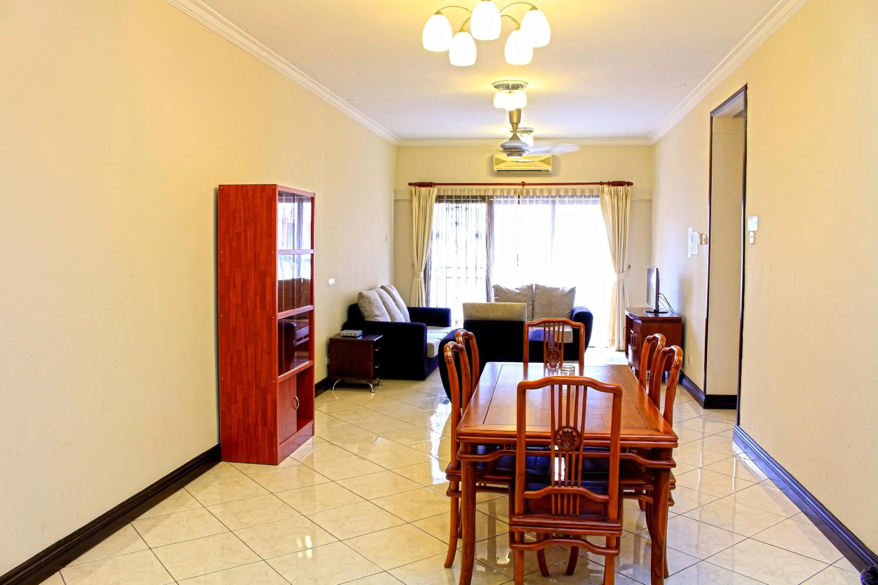 TV and multimedia in KK Vacation Apartments-Marina Court - STAY AND GET CASH REBATE