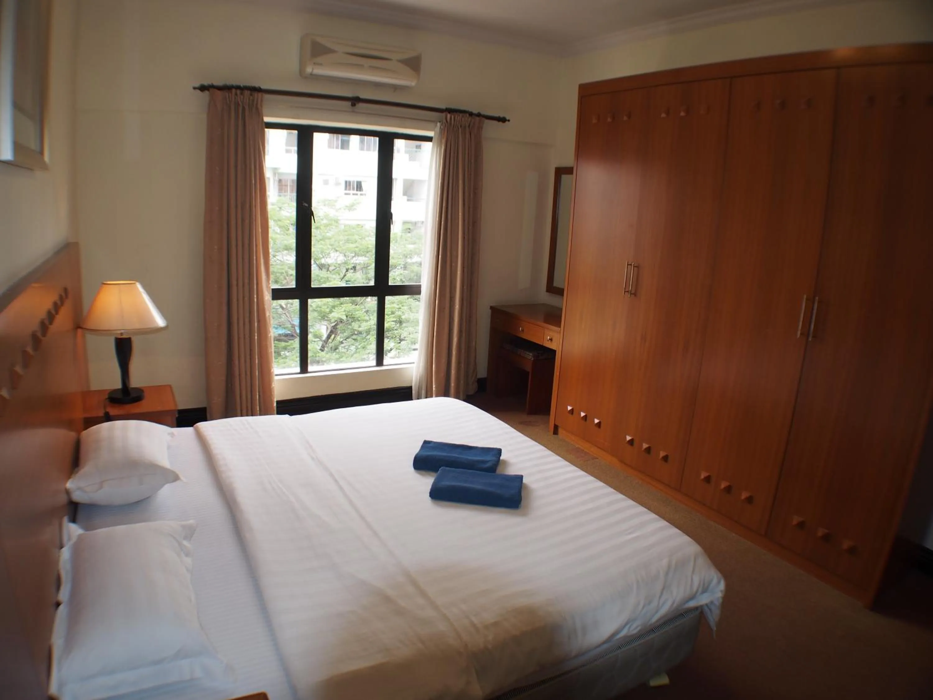 Bed in KK Vacation Apartments-Marina Court - STAY AND GET CASH REBATE