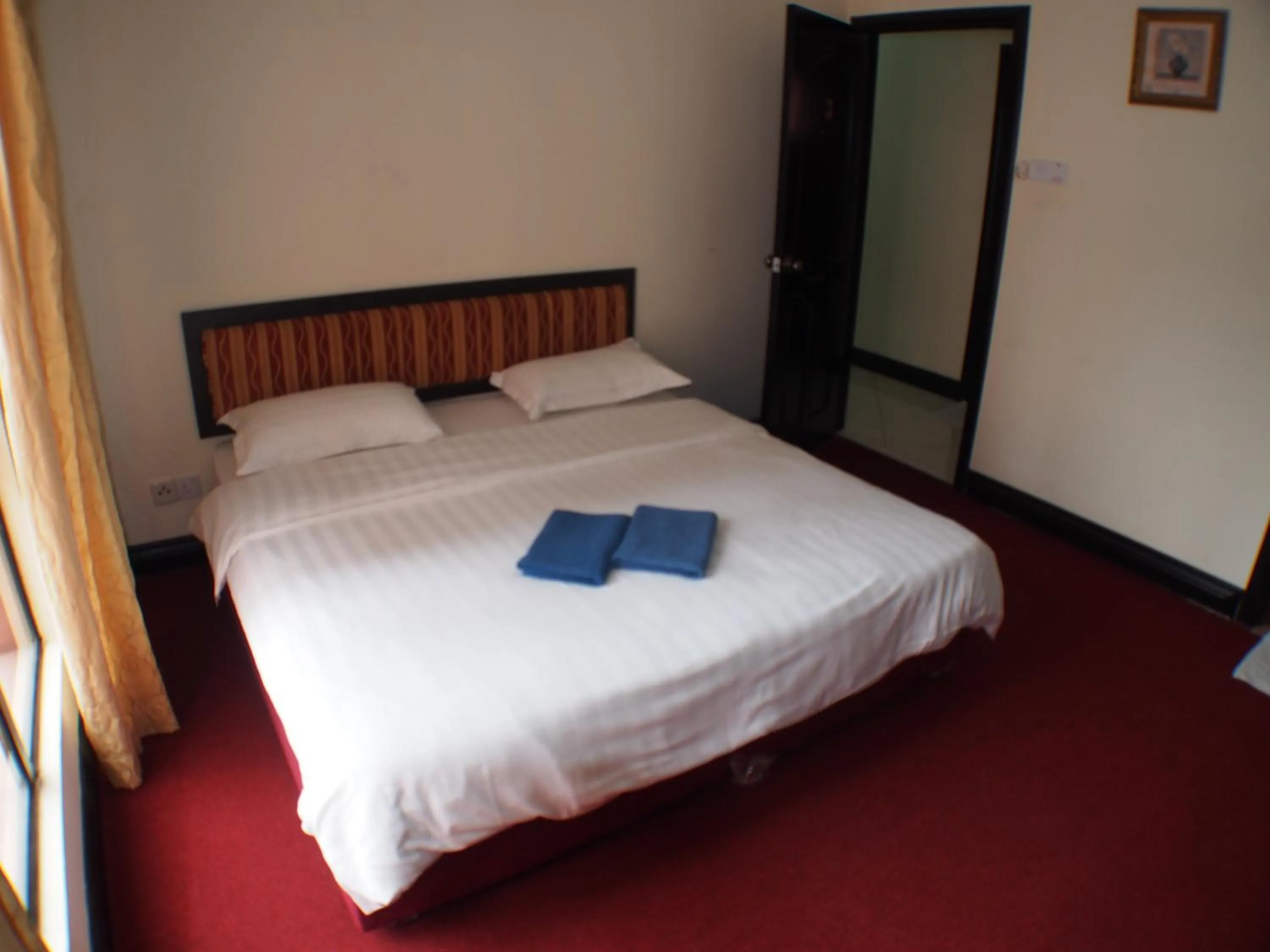 Bed in KK Vacation Apartments-Marina Court - STAY AND GET CASH REBATE