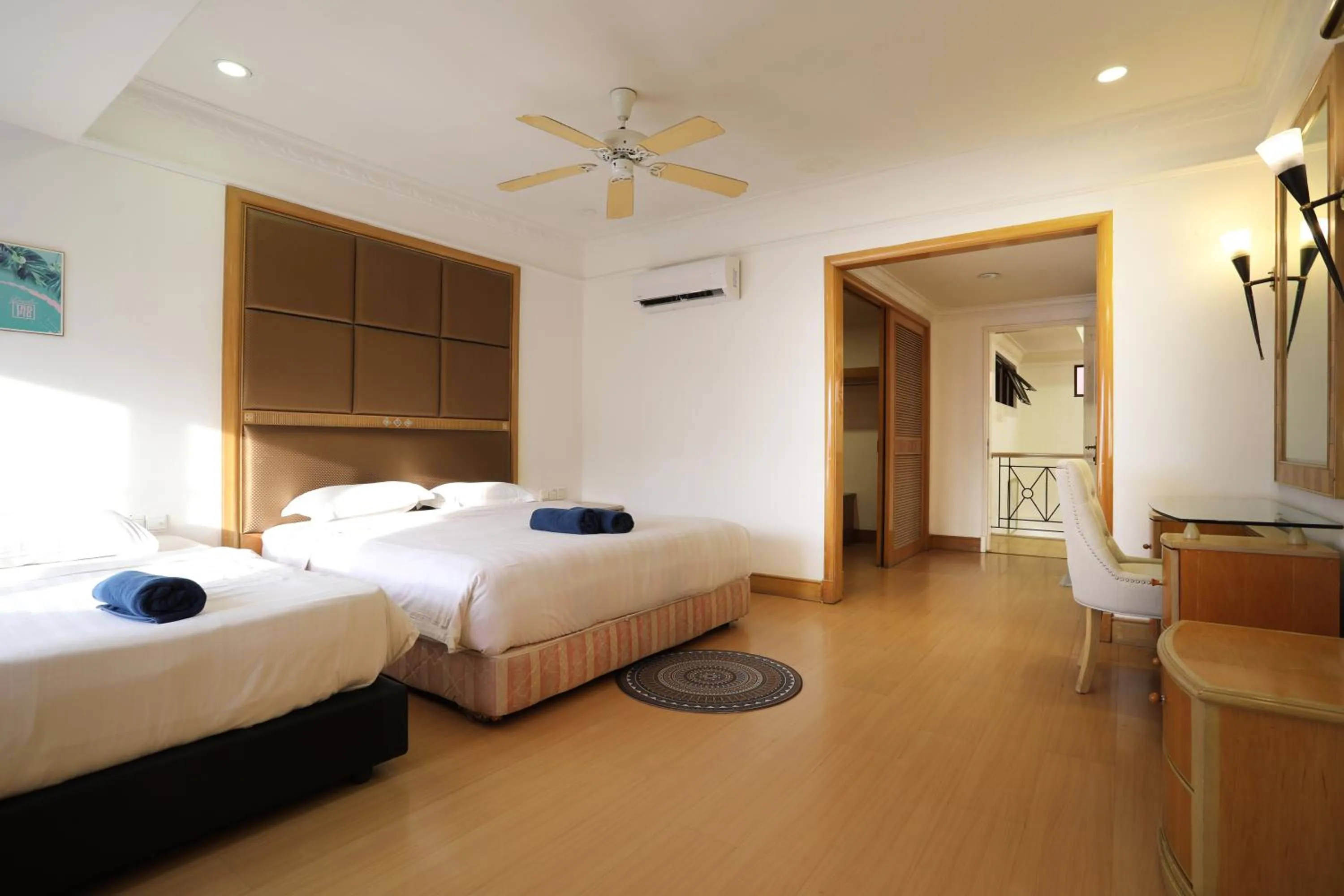 Bed in KK Vacation Apartments-Marina Court - STAY AND GET CASH REBATE