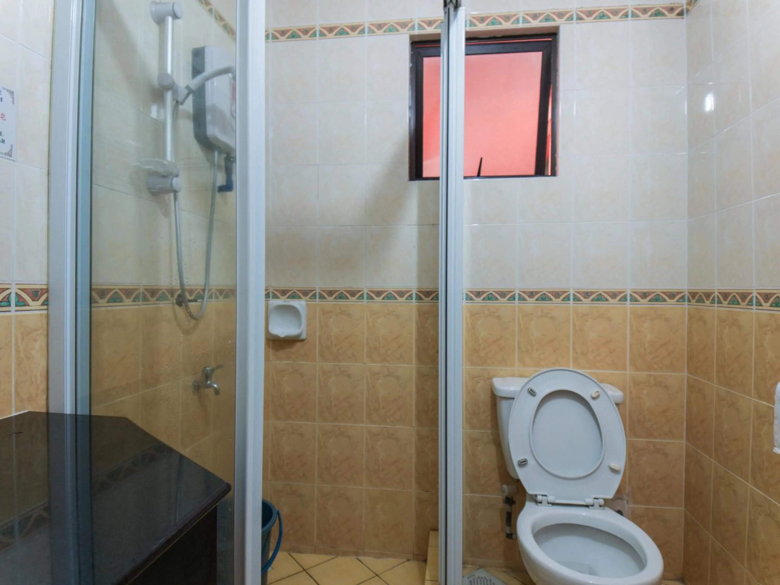 Shower in KK Vacation Apartments-Marina Court - STAY AND GET CASH REBATE