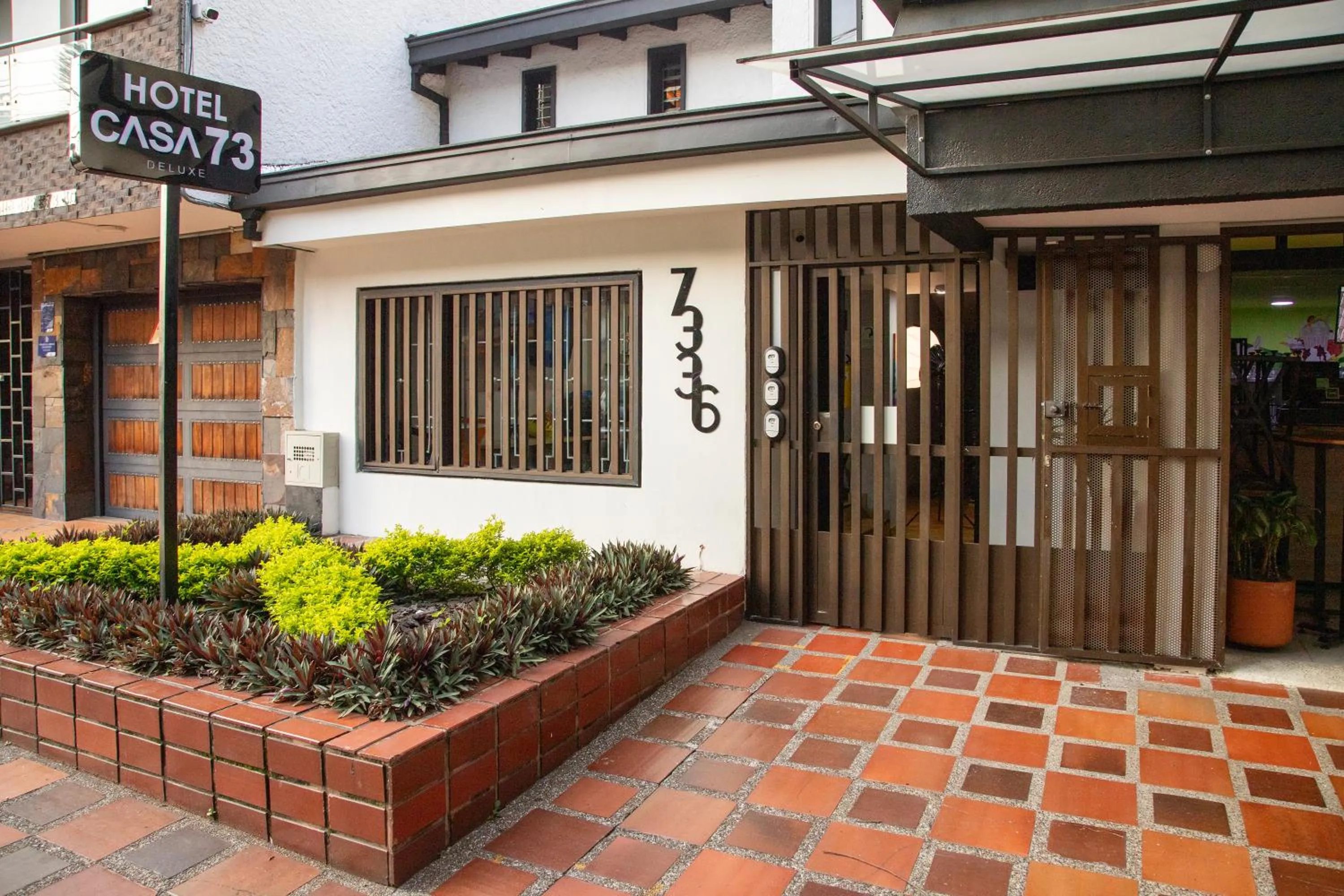 Property building in Hotel Casa 73 Deluxe