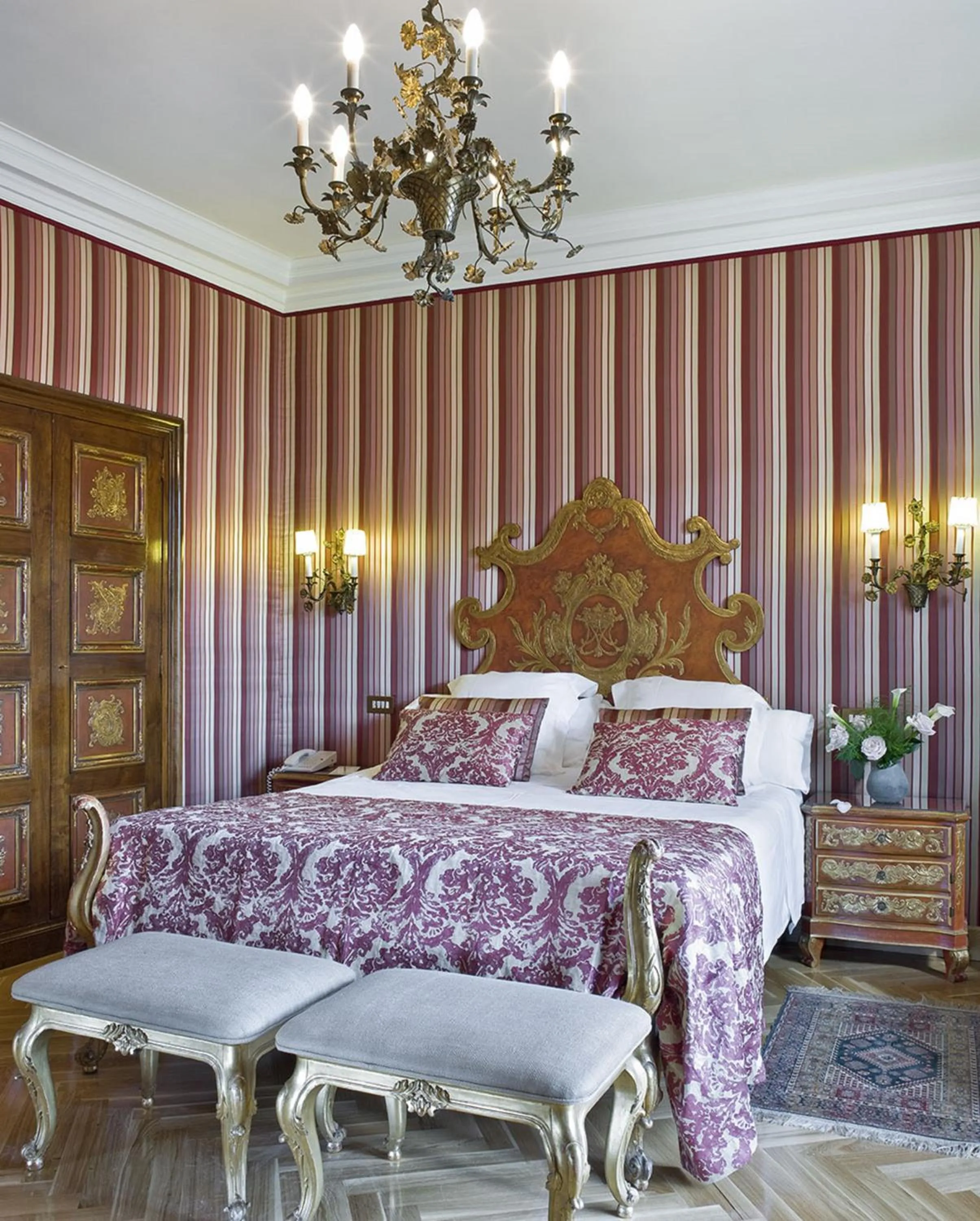 Bed in Hostal de la Gavina GL - The Leading Hotels of the World