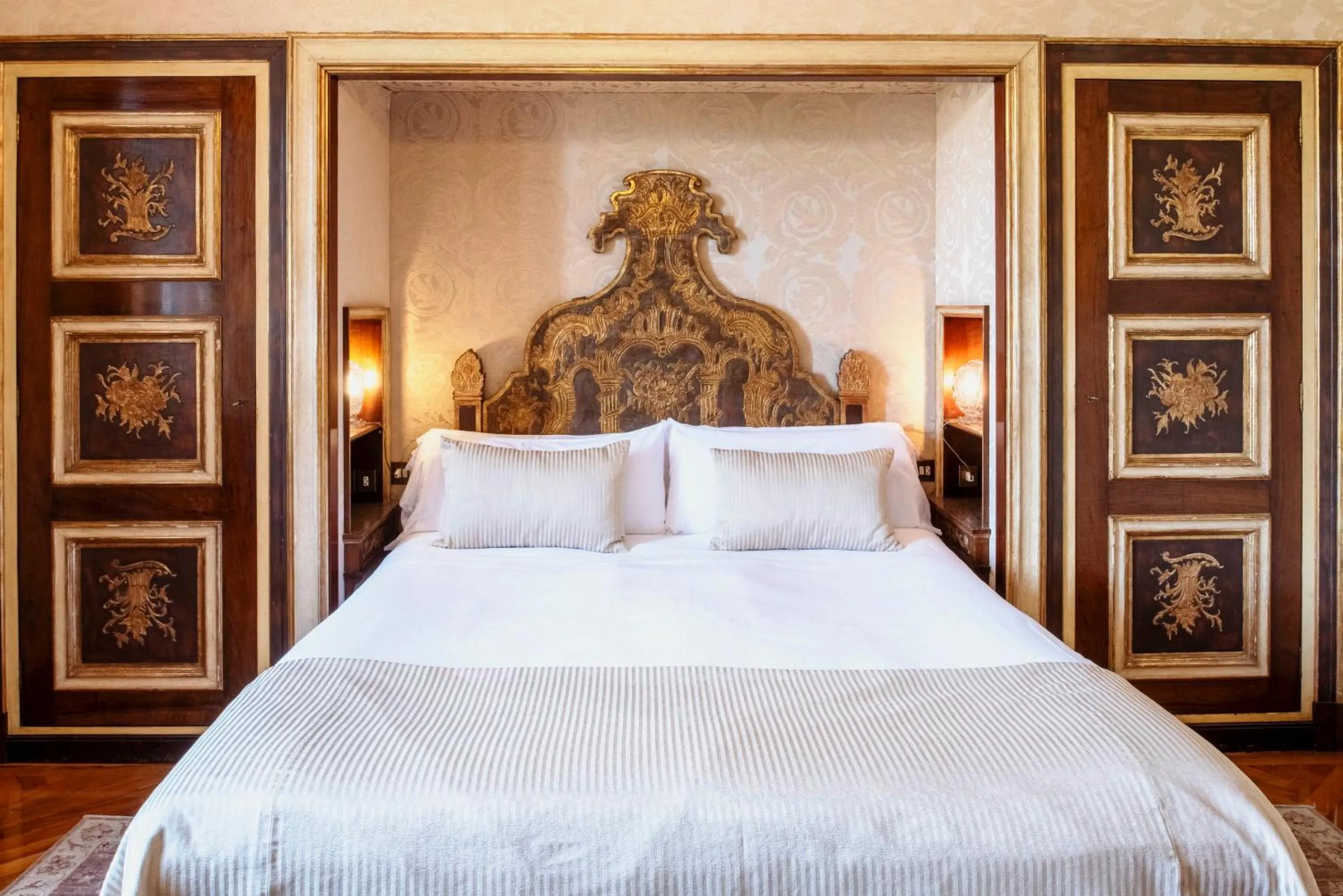 Bed in Hostal de la Gavina GL - The Leading Hotels of the World