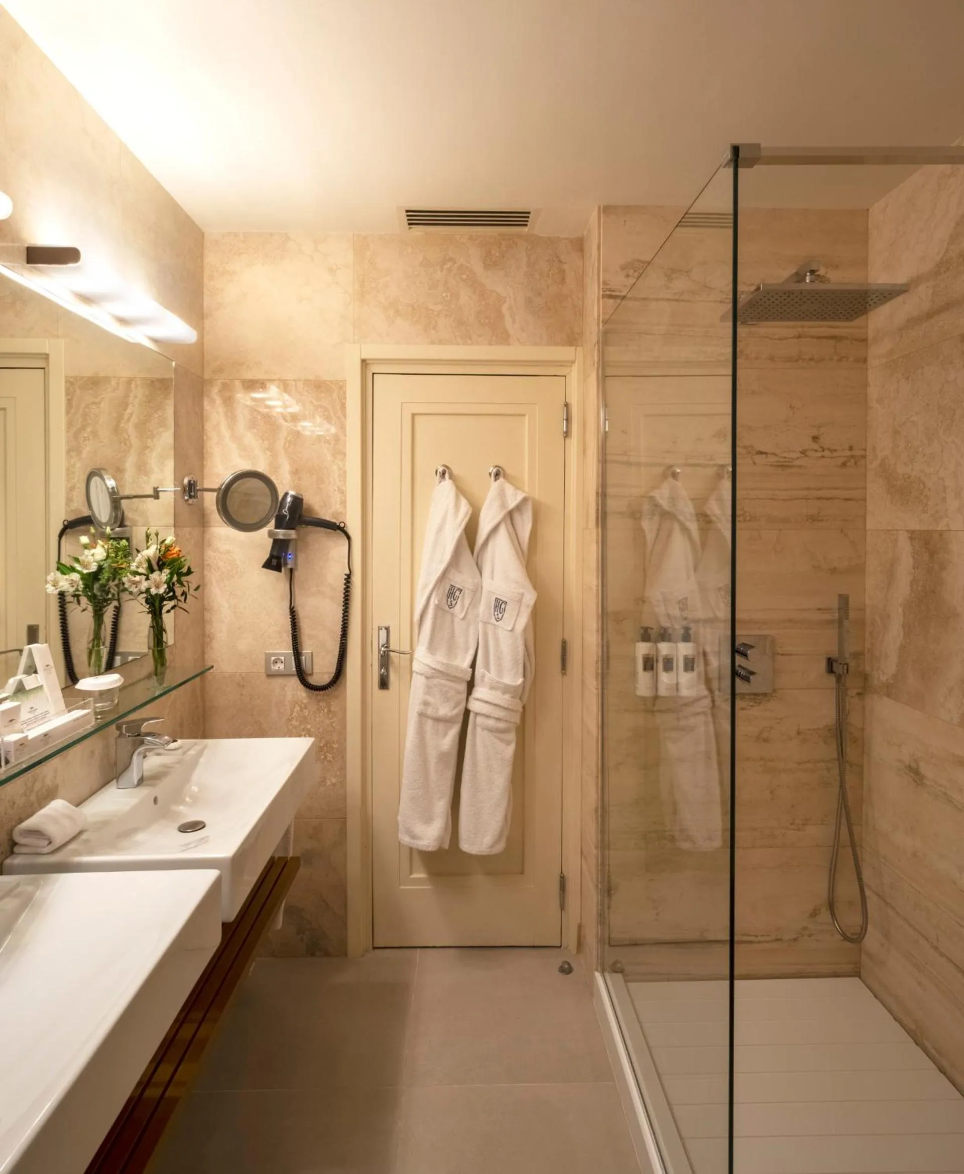Shower in Hostal de la Gavina GL - The Leading Hotels of the World