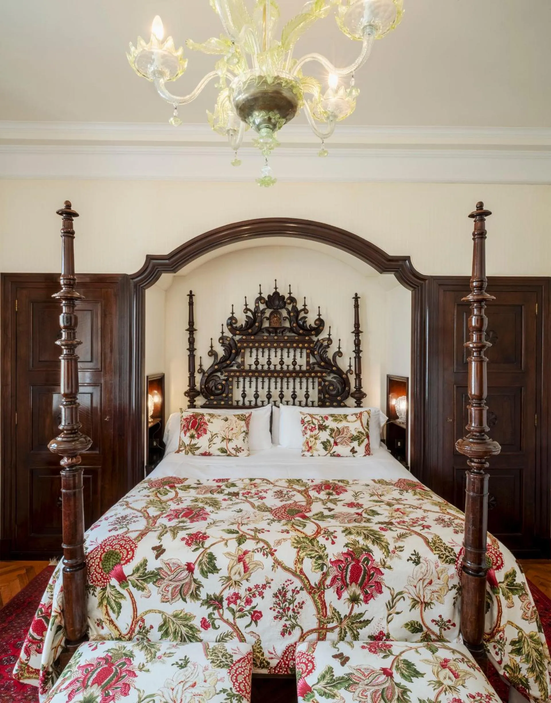 Bed in Hostal de la Gavina GL - The Leading Hotels of the World