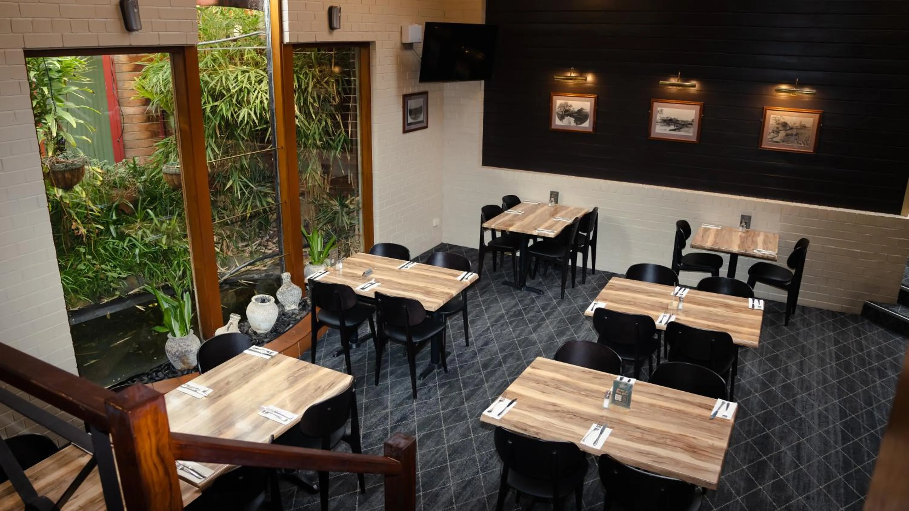 Restaurant/places to eat in Victoria Hotel Strathalbyn